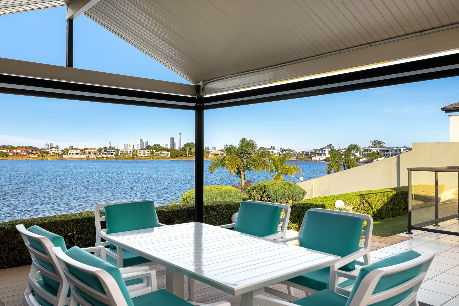1/8 Williams Parade, Benowa Waters - Thumbnail 5