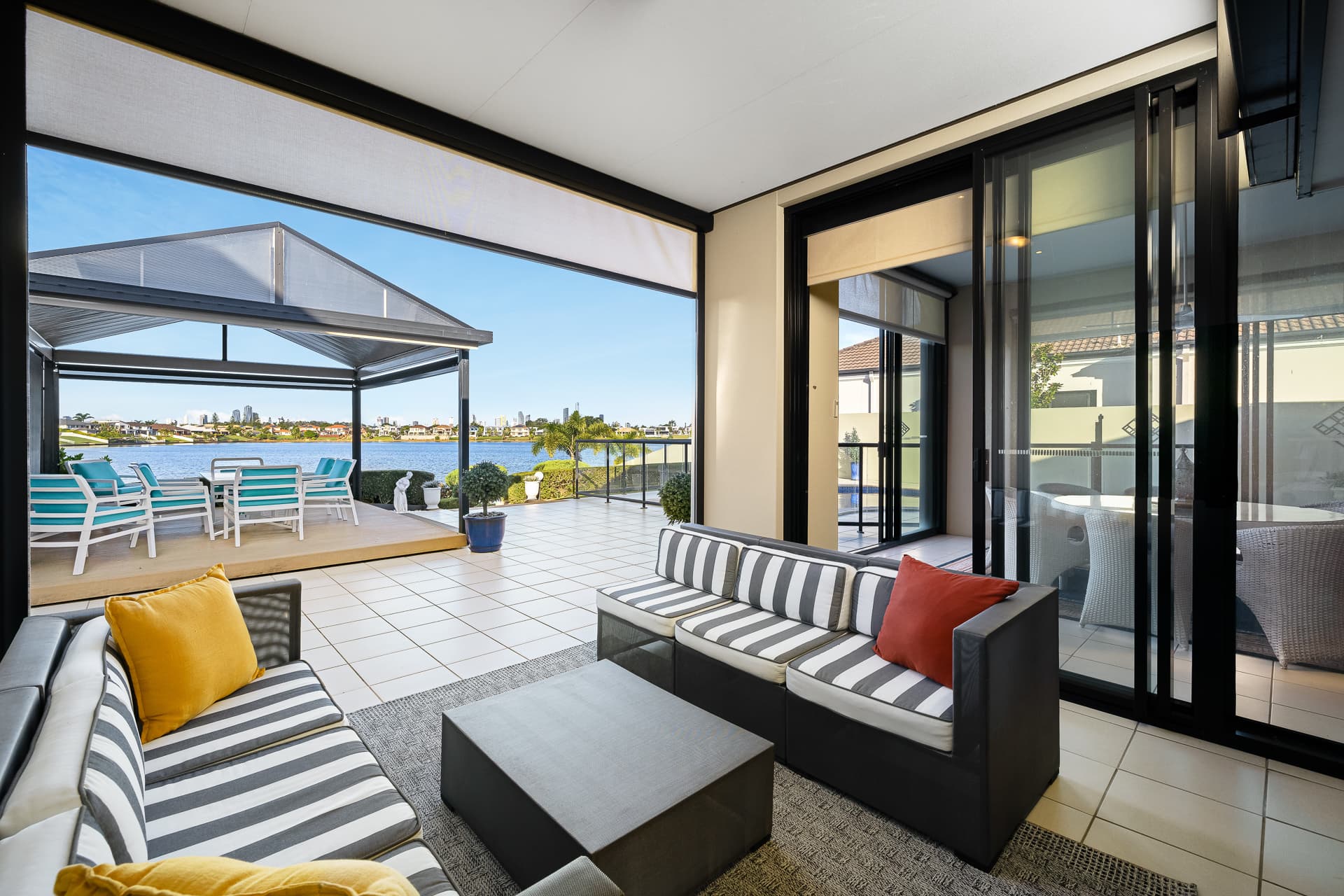 1/8 Williams Parade, Benowa Waters - Thumbnail 7