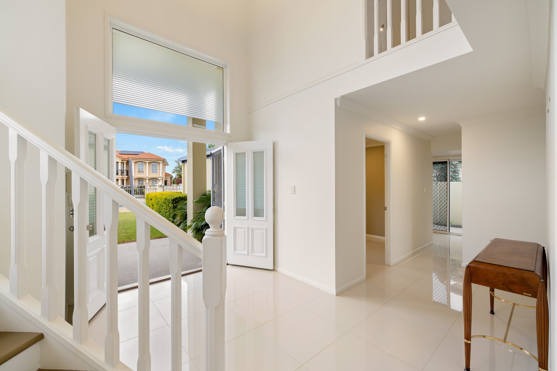 32 Bollard Circuit, Clear Island Waters, QLD, 4226, Clear Island Waters - Thumbnail 5