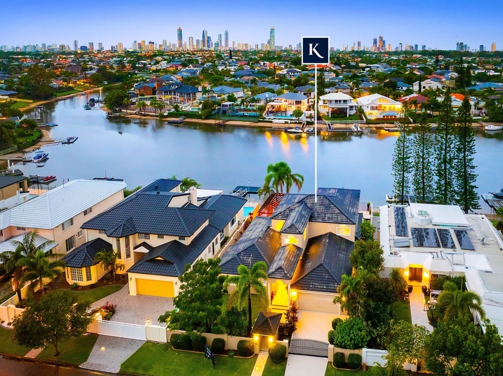 1/10 Eltham Street, Benowa Waters - Thumbnail 2