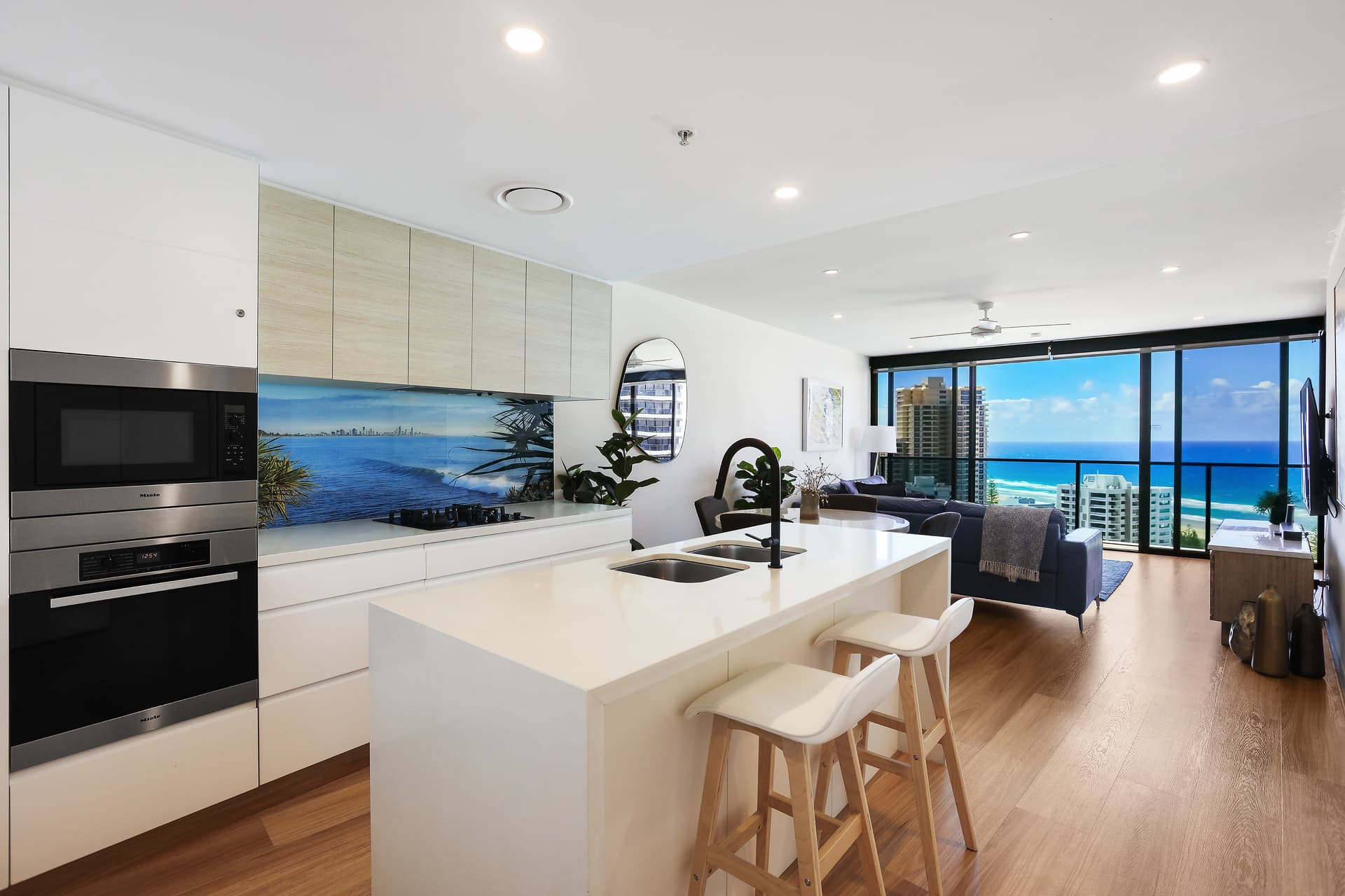 22105/21 Elizabeth Avenue, Broadbeach, QLD, 4218, Broadbeach - Image 1