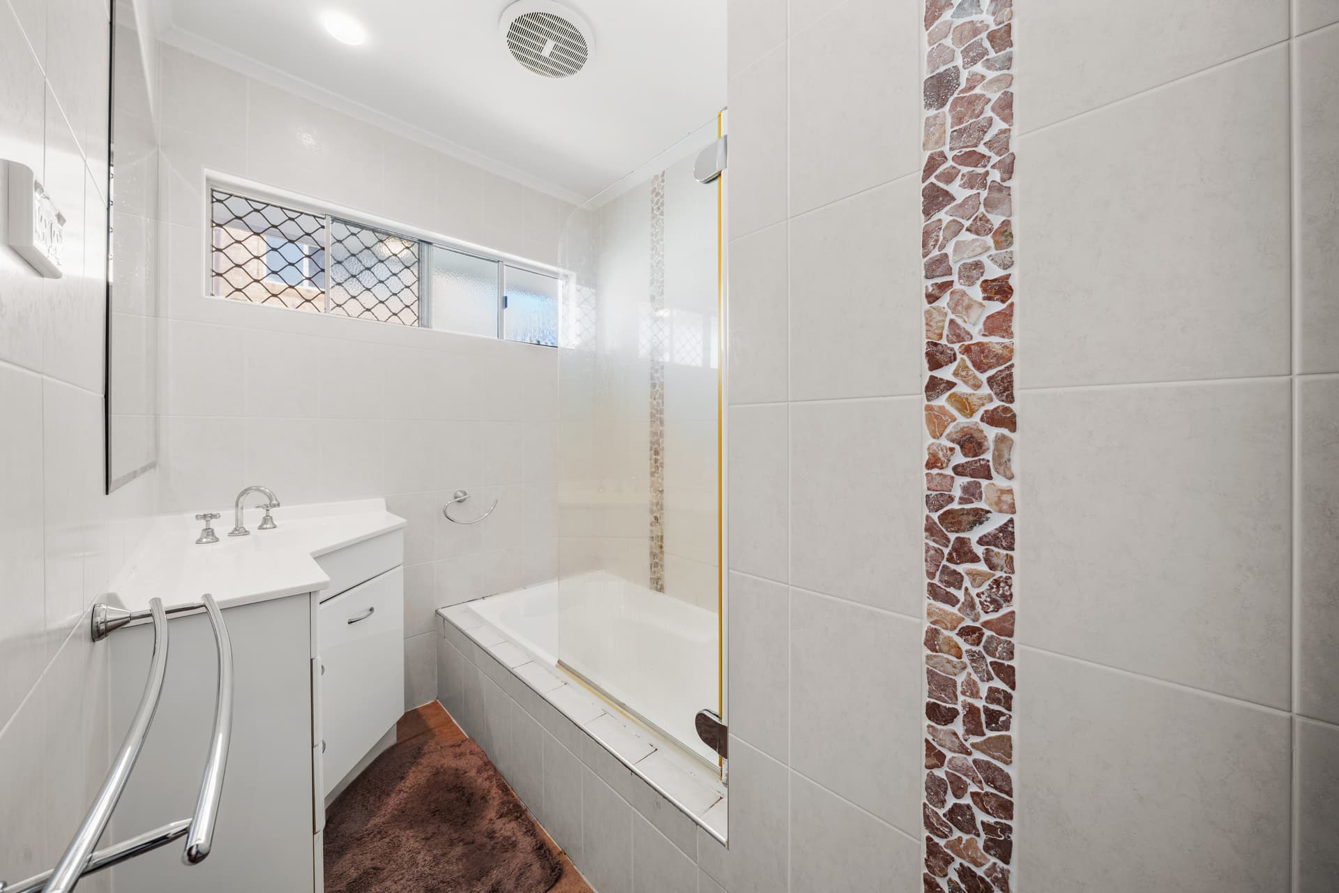 9 Messines Crescent, Miami, QLD, 4220, Miami - Thumbnail 6