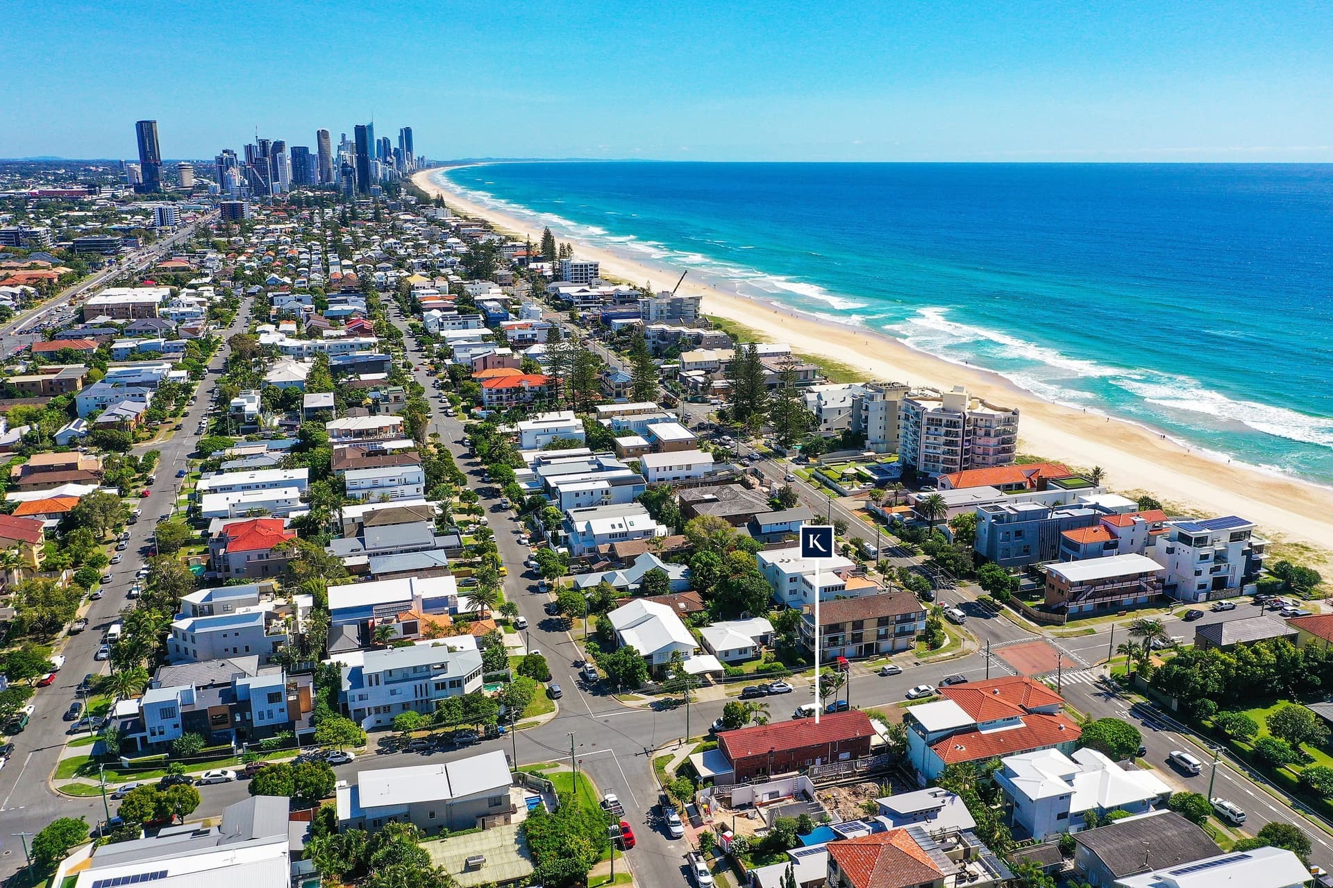 2/8 Wave Street, Mermaid Beach, QLD, 4218, Mermaid Beach - Thumbnail 2