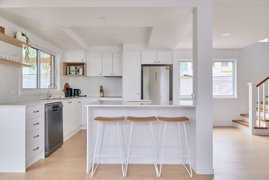 2/8 Wave Street, Mermaid Beach, QLD, 4218, Mermaid Beach - Thumbnail 3