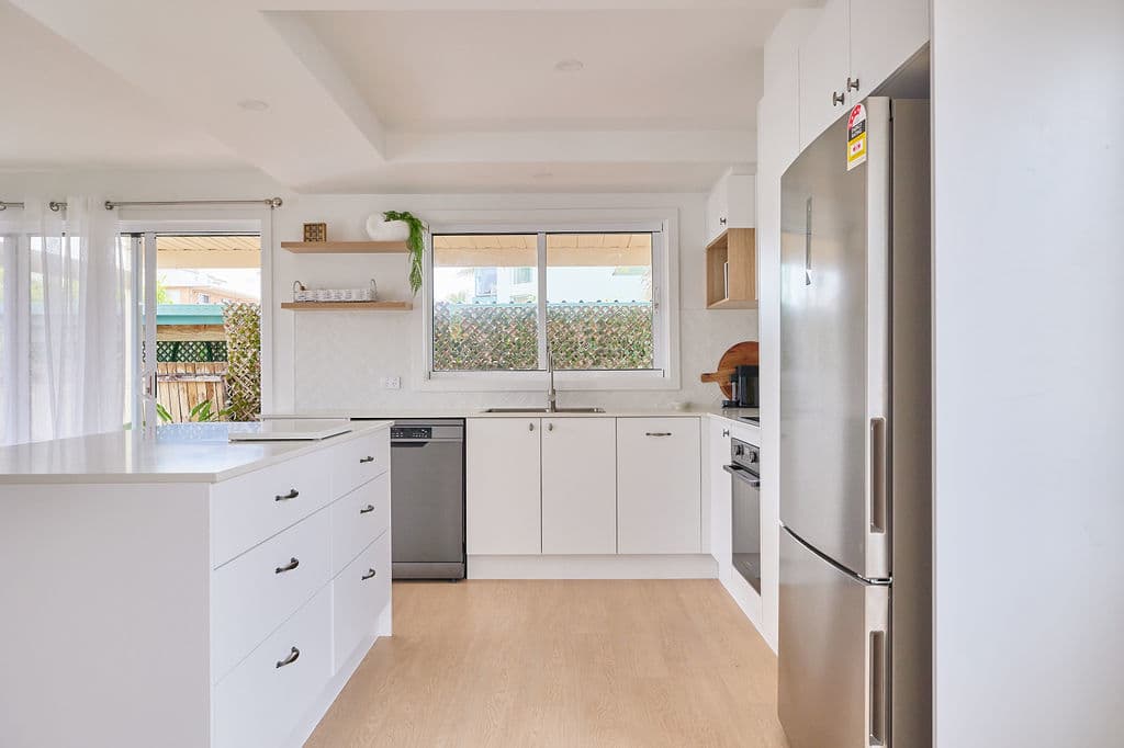 2/8 Wave Street, Mermaid Beach, QLD, 4218, Mermaid Beach - Thumbnail 4