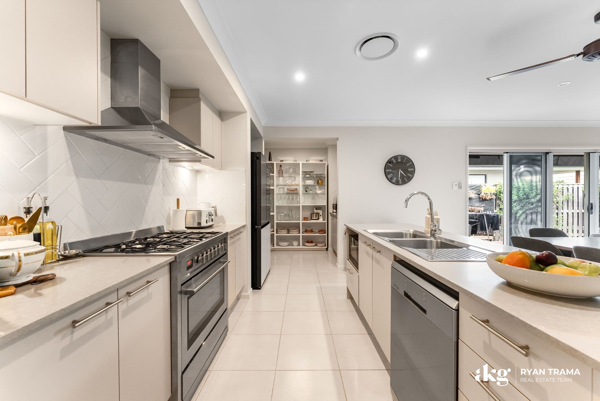 48 Samford Drive, Holmview QLD 4207, Holmview - Thumbnail 2