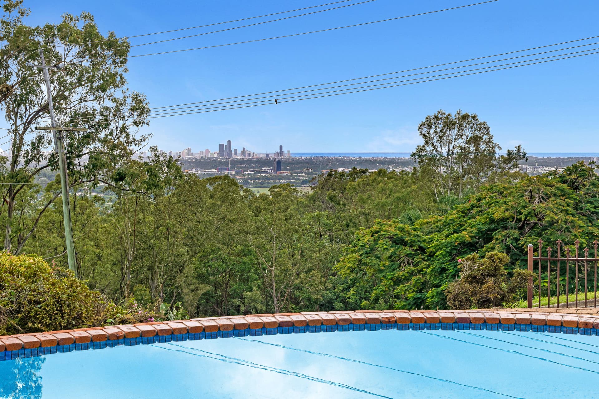 39 Tarrant Drive, Mudgeeraba, QLD, 4213, Mudgeeraba - Thumbnail 2