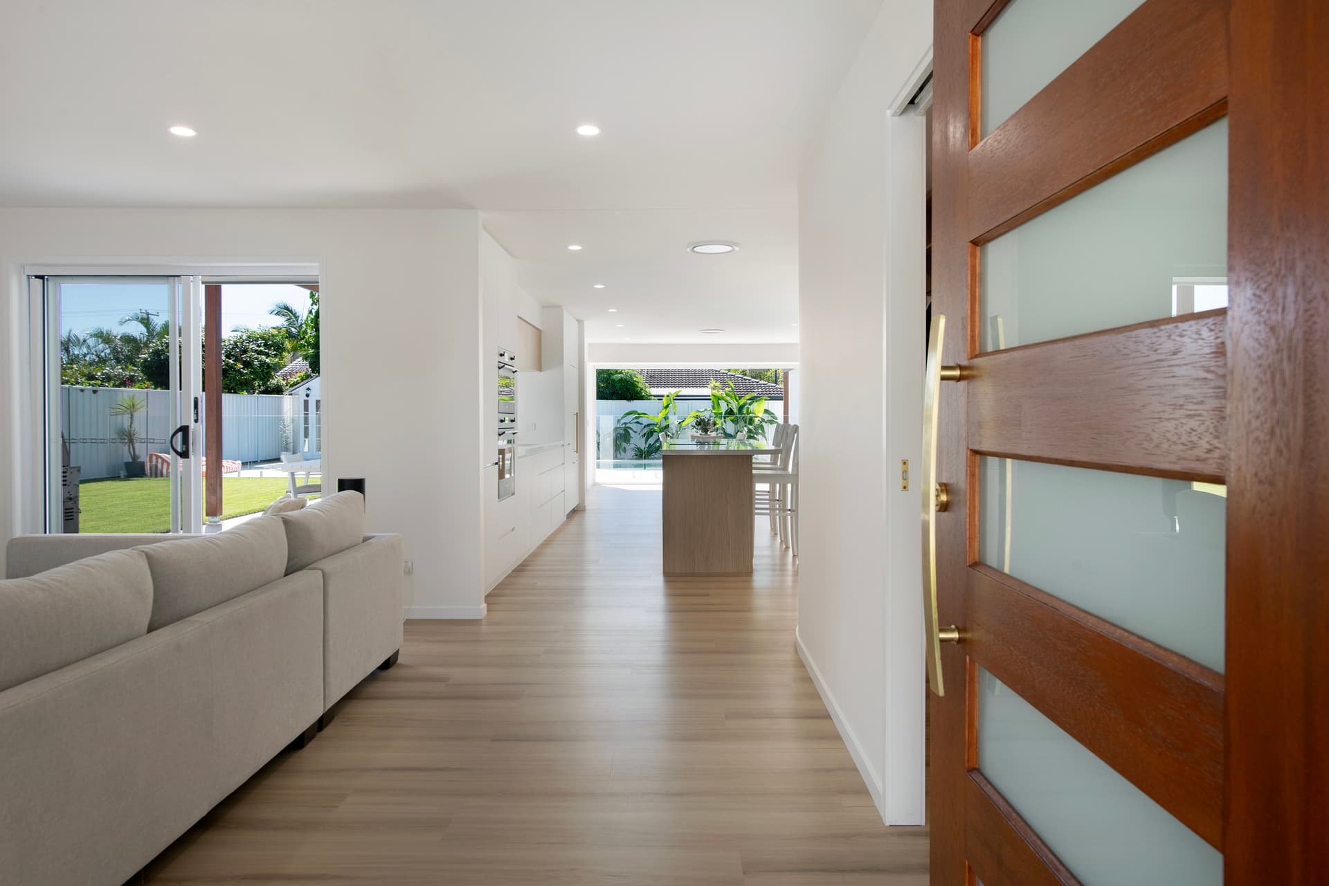 13 Darnay Road, Broadbeach Waters, QLD, 4218, Broadbeach Waters - Thumbnail 6
