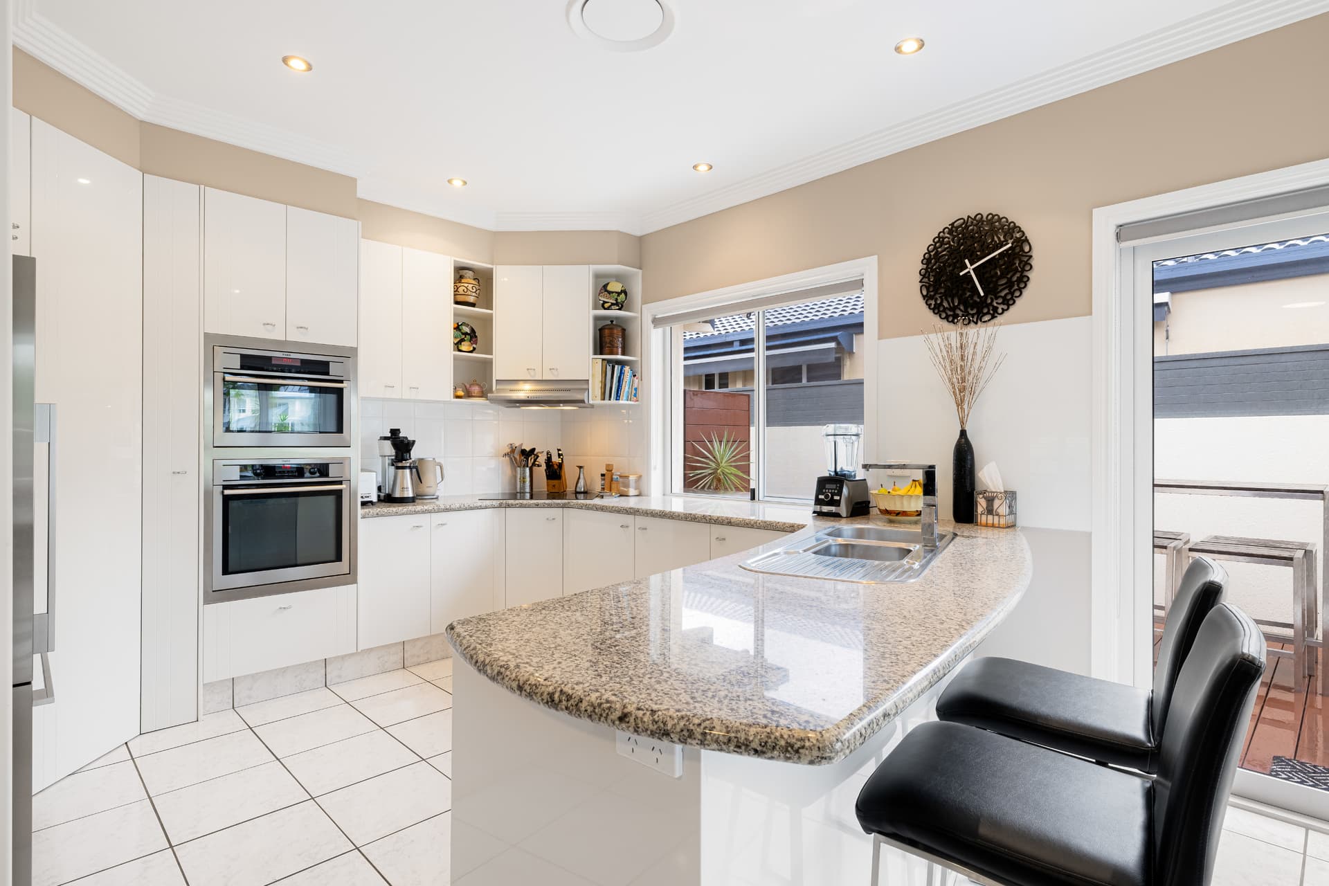 5 Montego Court, Mermaid Waters, QLD, 4218, Mermaid Waters - Thumbnail 4