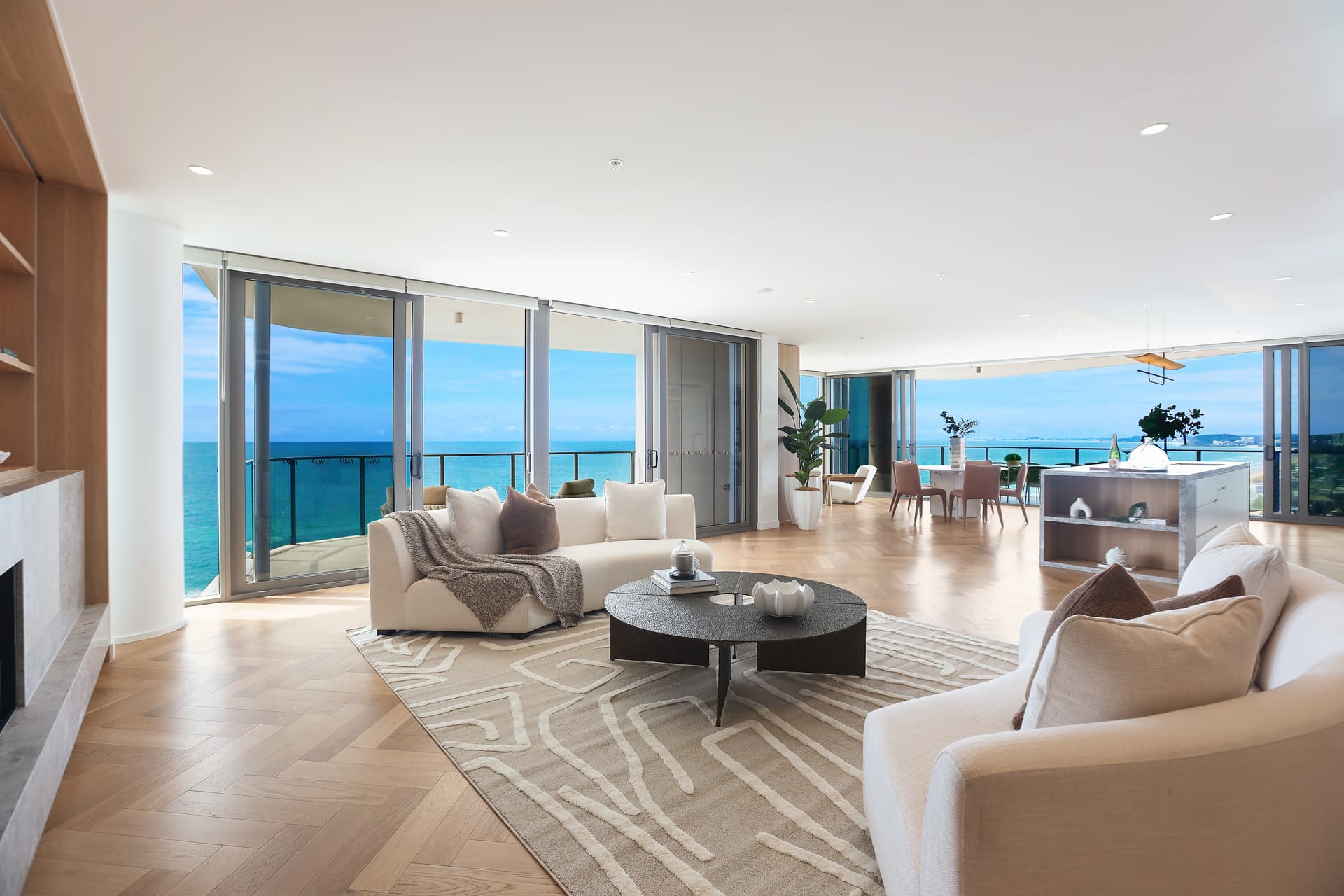 2402/15 Peerless Avenue, Mermaid Beach, QLD, 4218, Mermaid Beach - Thumbnail 2