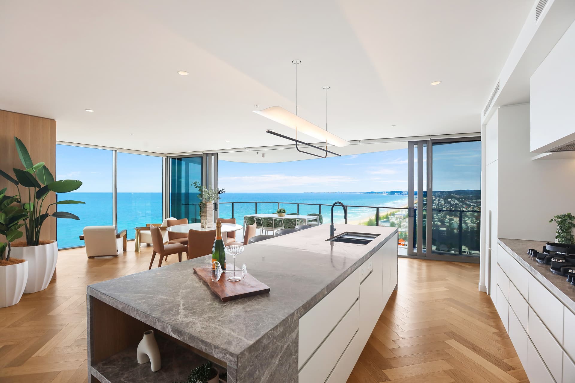 2402/15 Peerless Avenue, Mermaid Beach, QLD, 4218, Mermaid Beach - Thumbnail 4