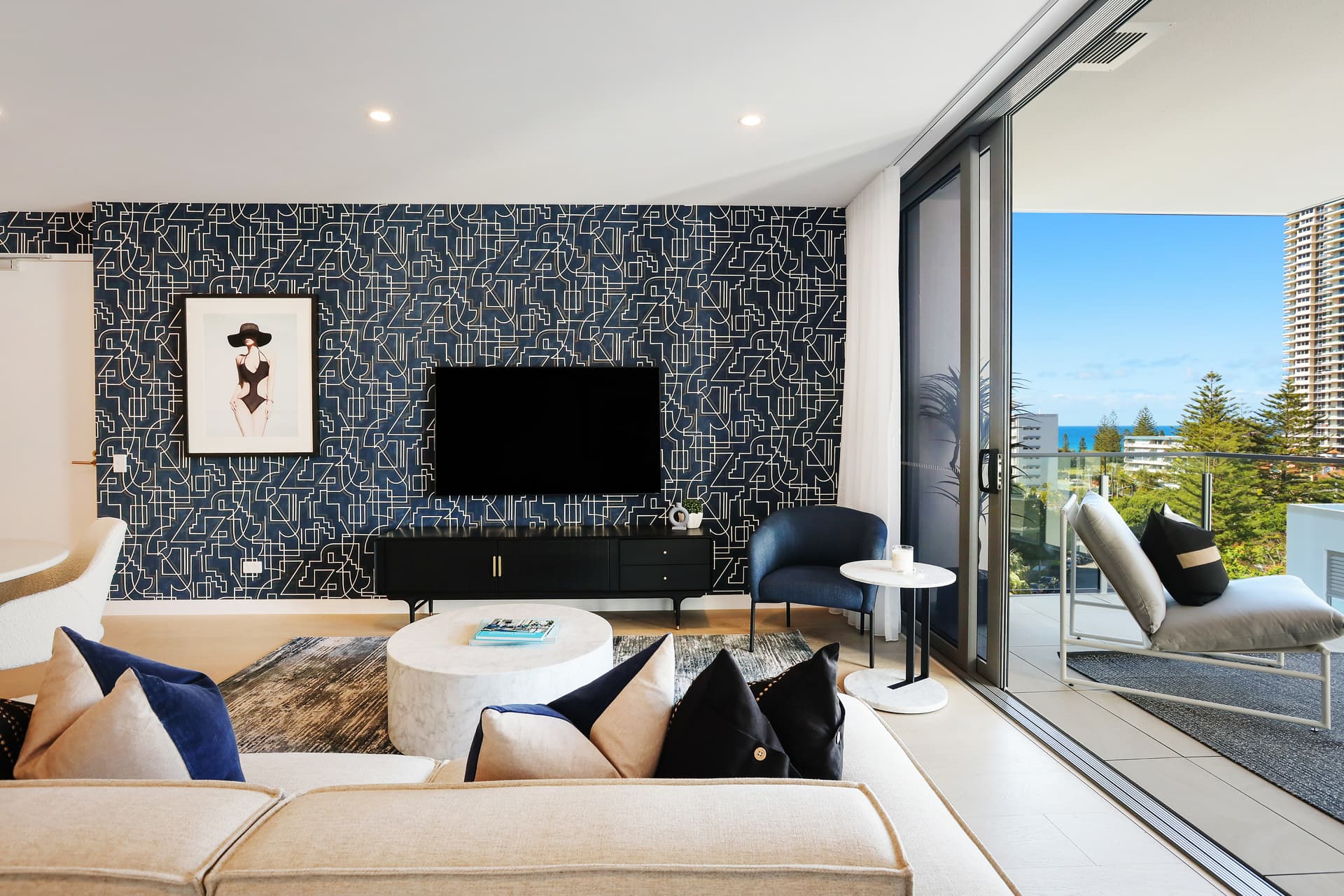 801/122 Surf  Parade, Broadbeach, QLD, 4218, Broadbeach - Thumbnail 2