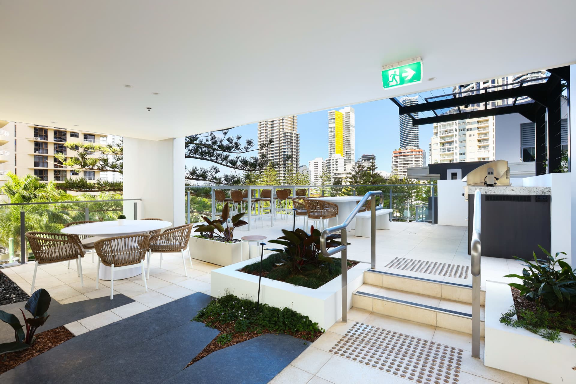 801/122 Surf  Parade, Broadbeach, QLD, 4218, Broadbeach - Thumbnail 5