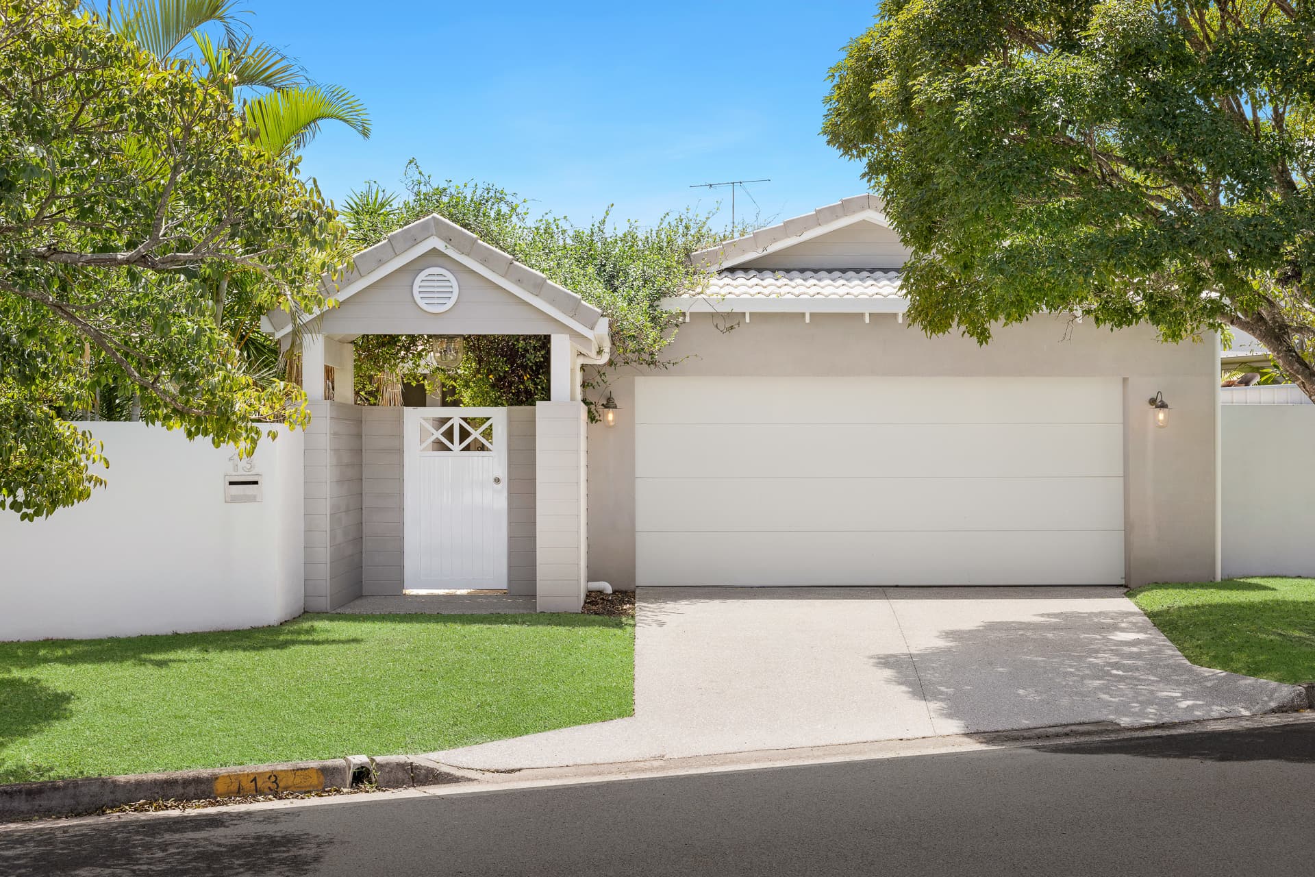 13 Saywell Street, Sorrento, QLD, 4217, Bundall - Thumbnail 2