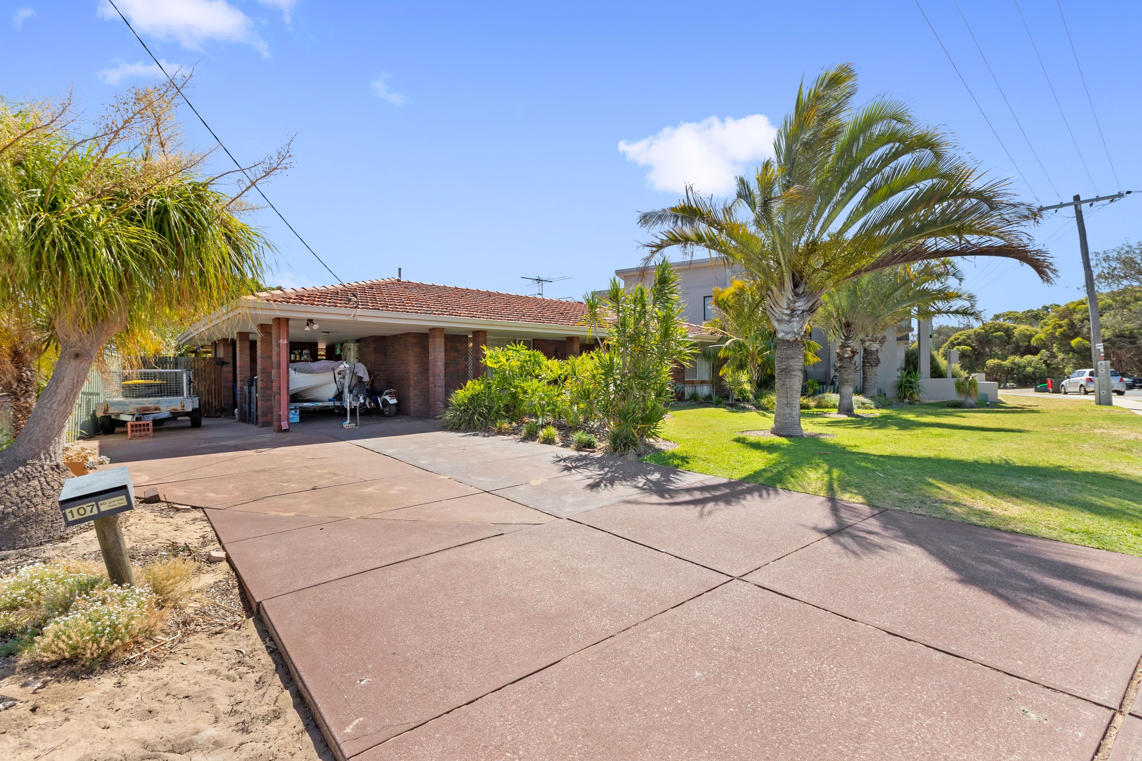 107 Oxley Avenue, Padbury WA 6025, Padbury - Thumbnail 2