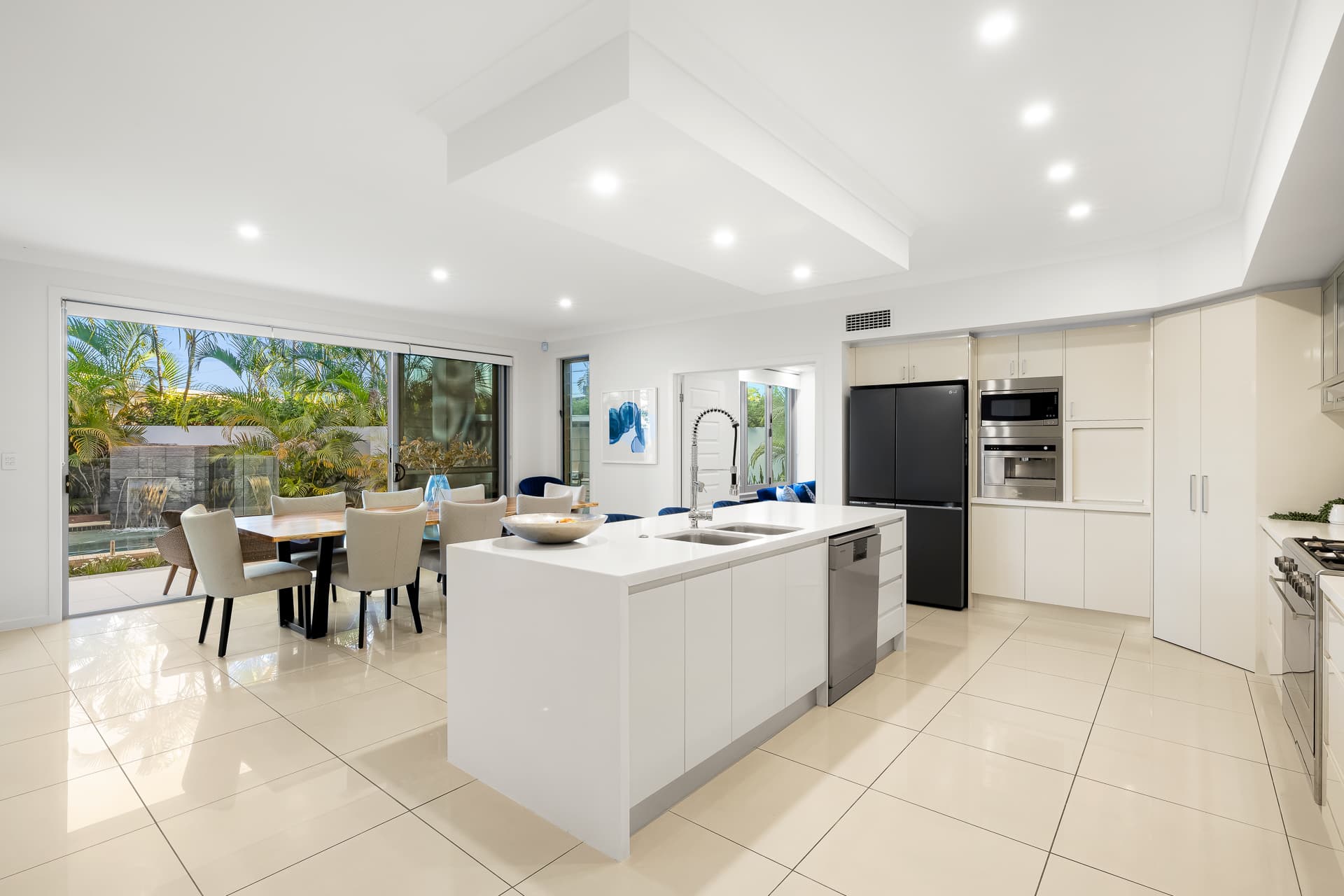 12 Kapala Street, Southport, QLD, 4215, Southport - Thumbnail 4
