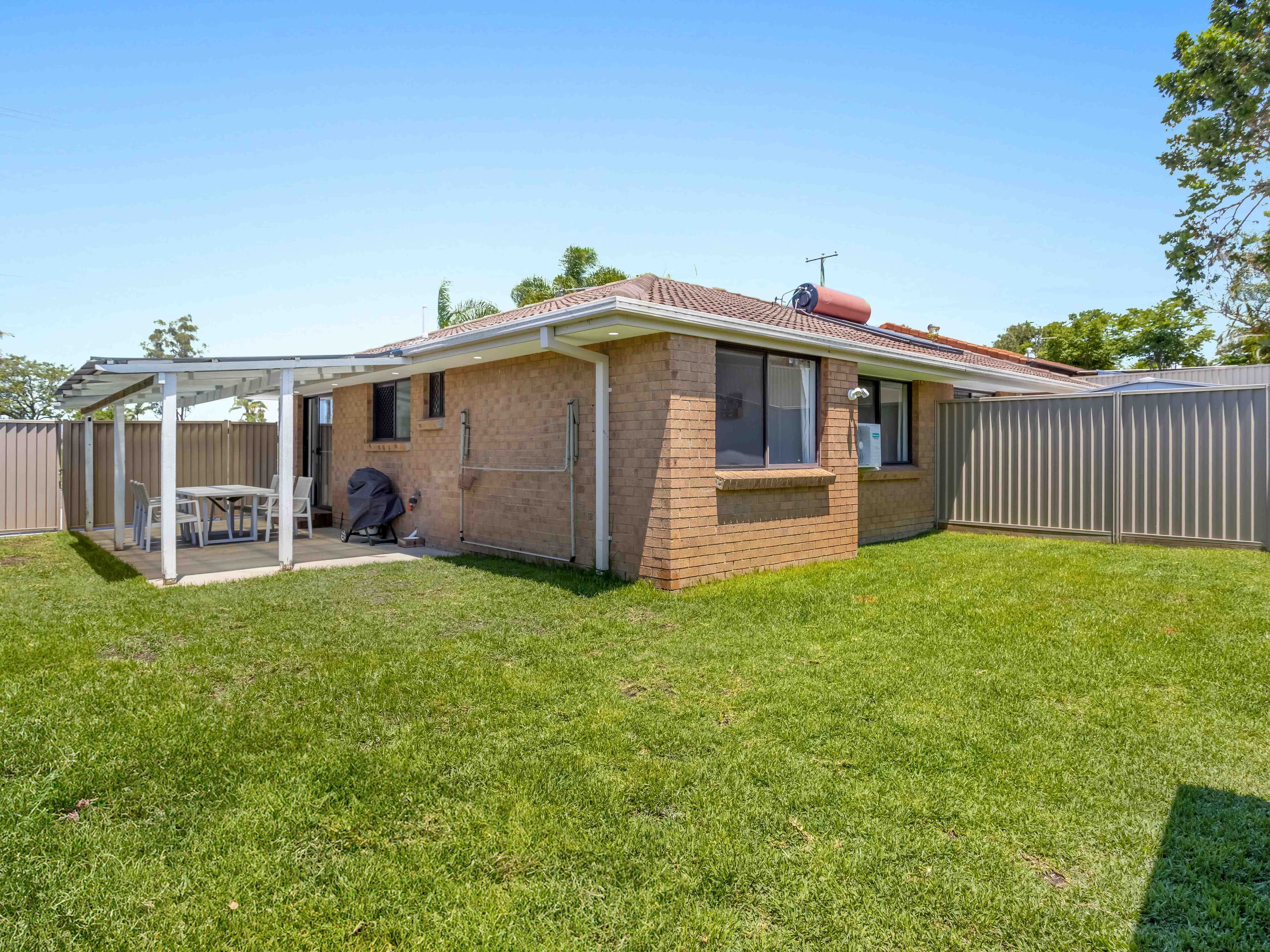 216 Olsen Avenue, Arundel QLD 4214, Arundel - Thumbnail 7