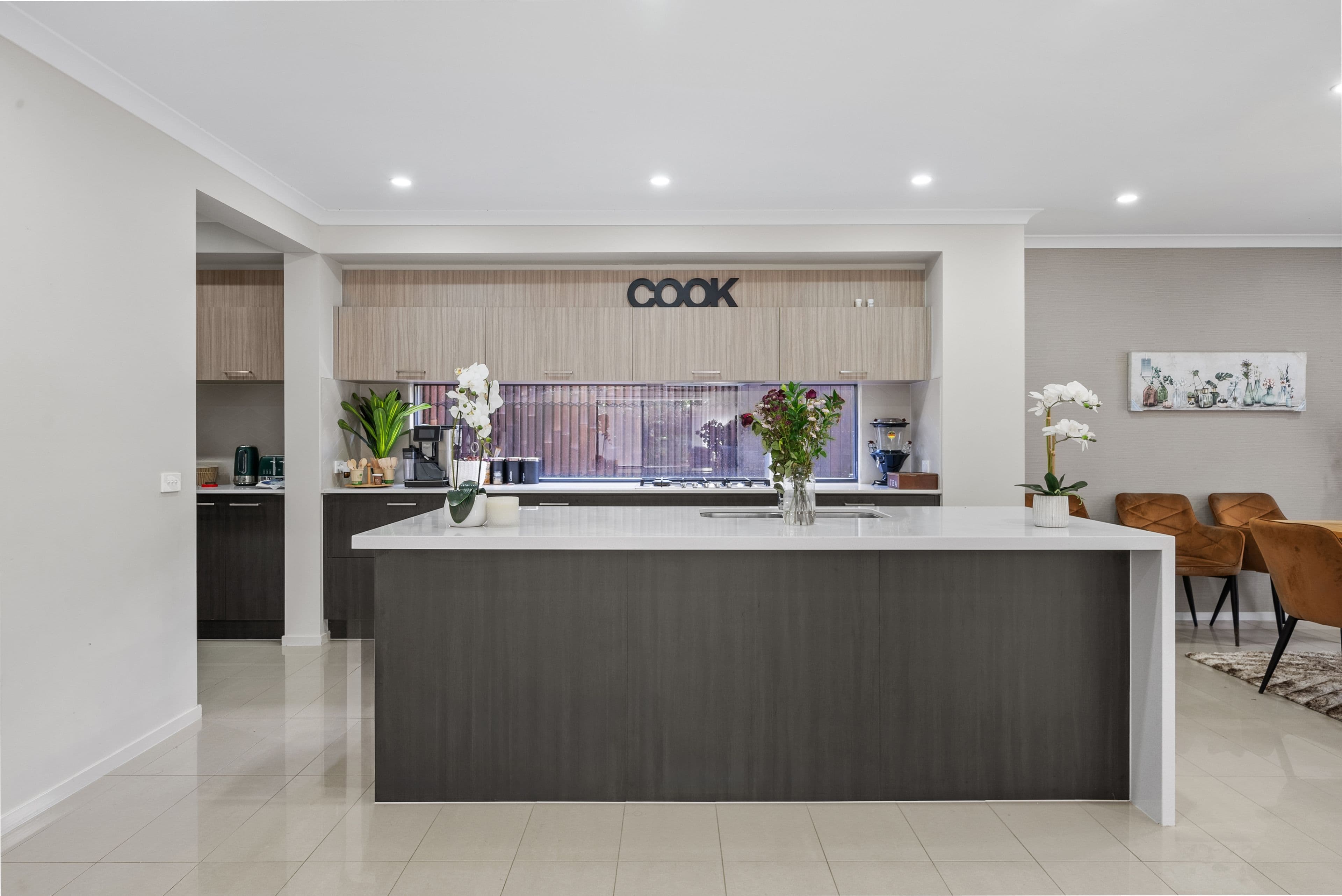 14 Whiteleaf Drive, Mickleham VIC 3064, Mickleham - Thumbnail 2