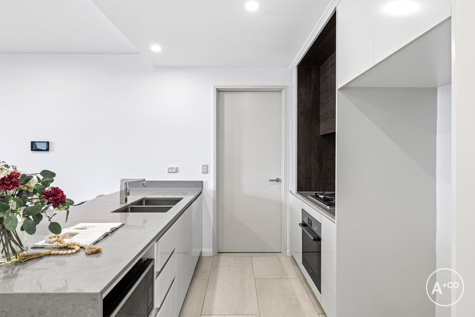 327/126 Banks Avenue, Eastgardens, Eastgardens - Thumbnail 3