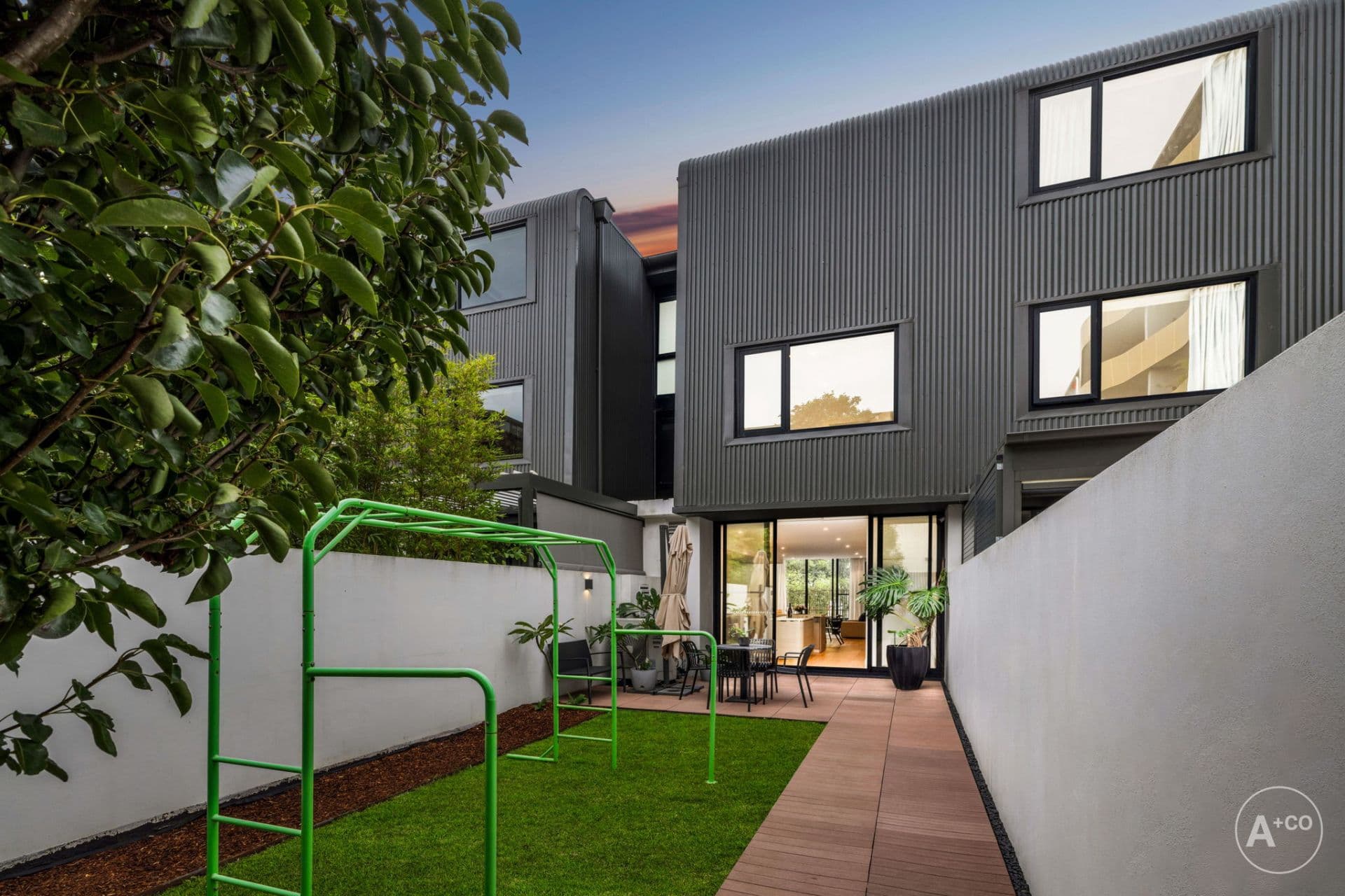 65 Holloway Street, Banksmeadow, Banksmeadow - Image 1