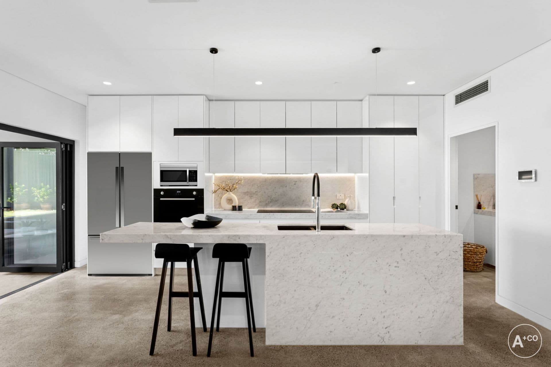 17 Hastings Avenue, Chifley, Chifley - Thumbnail 4
