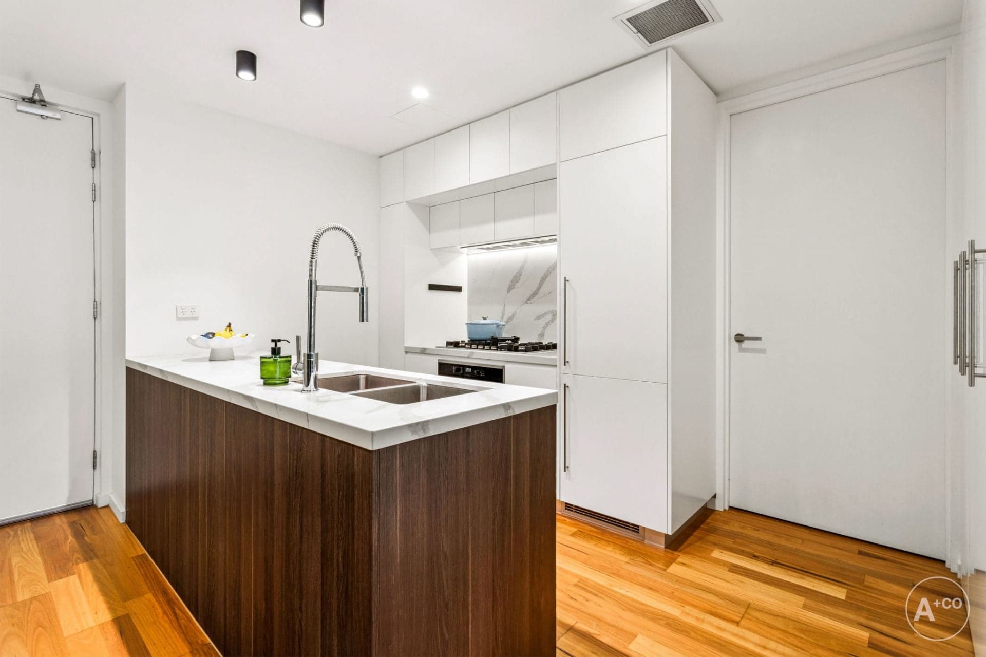 201/2 Mitchell Road, Alexandria, Alexandria - Thumbnail 3