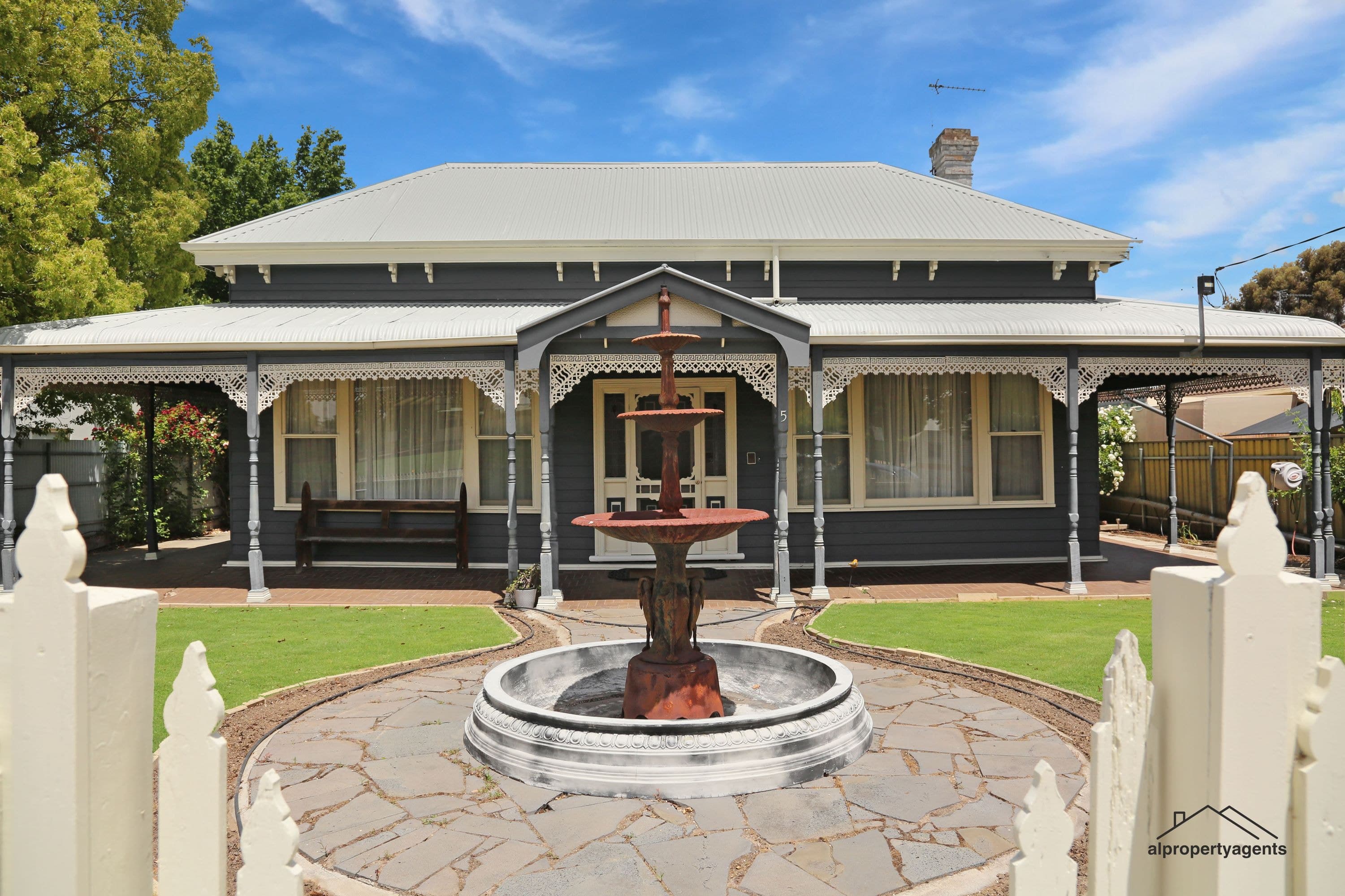 5 Roberts Avenue, Horsham VIC 3400, Horsham - Thumbnail 2