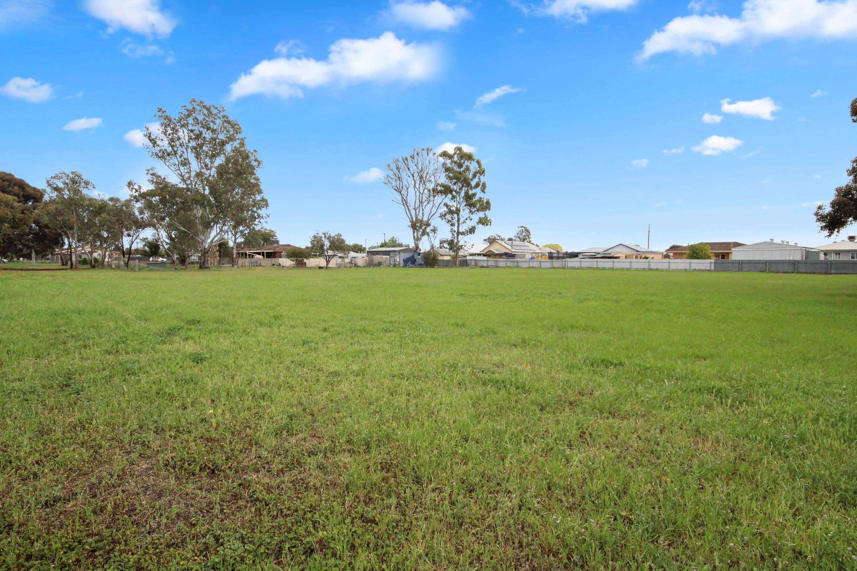 9 Walnut Avenue, Horsham VIC 3400, Horsham - Thumbnail 2