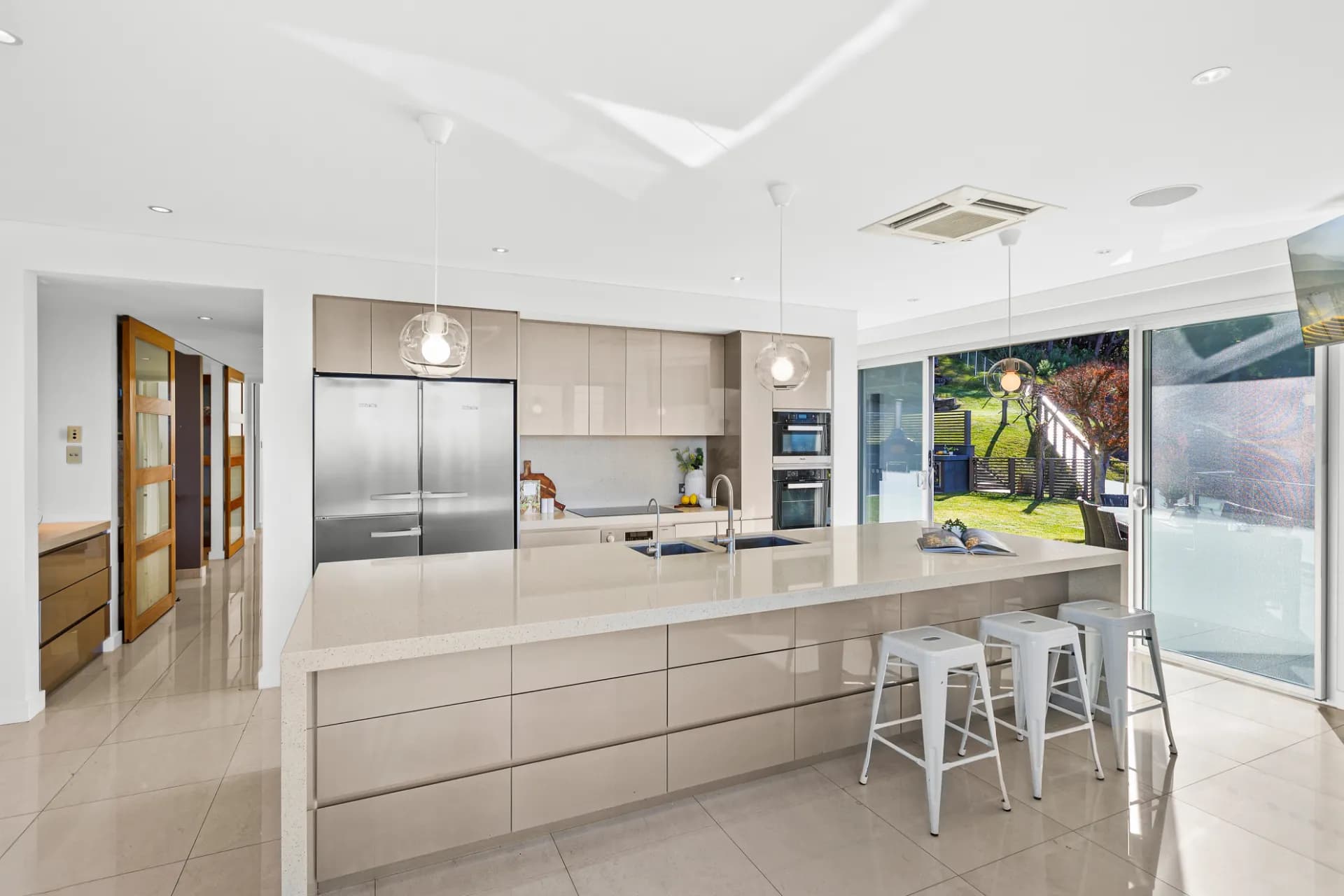 15 Taylor Place, Corrimal, NSW, Corrimal - Thumbnail 5