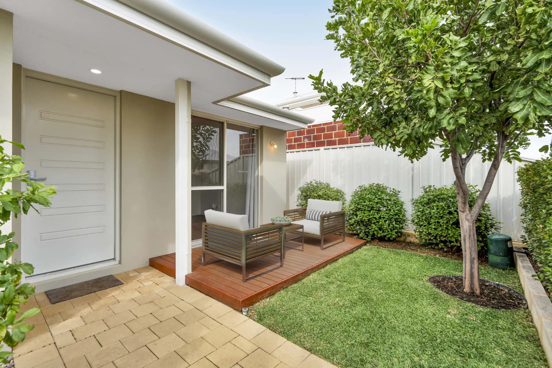 15 Livorno Approach, Coogee - Image 1
