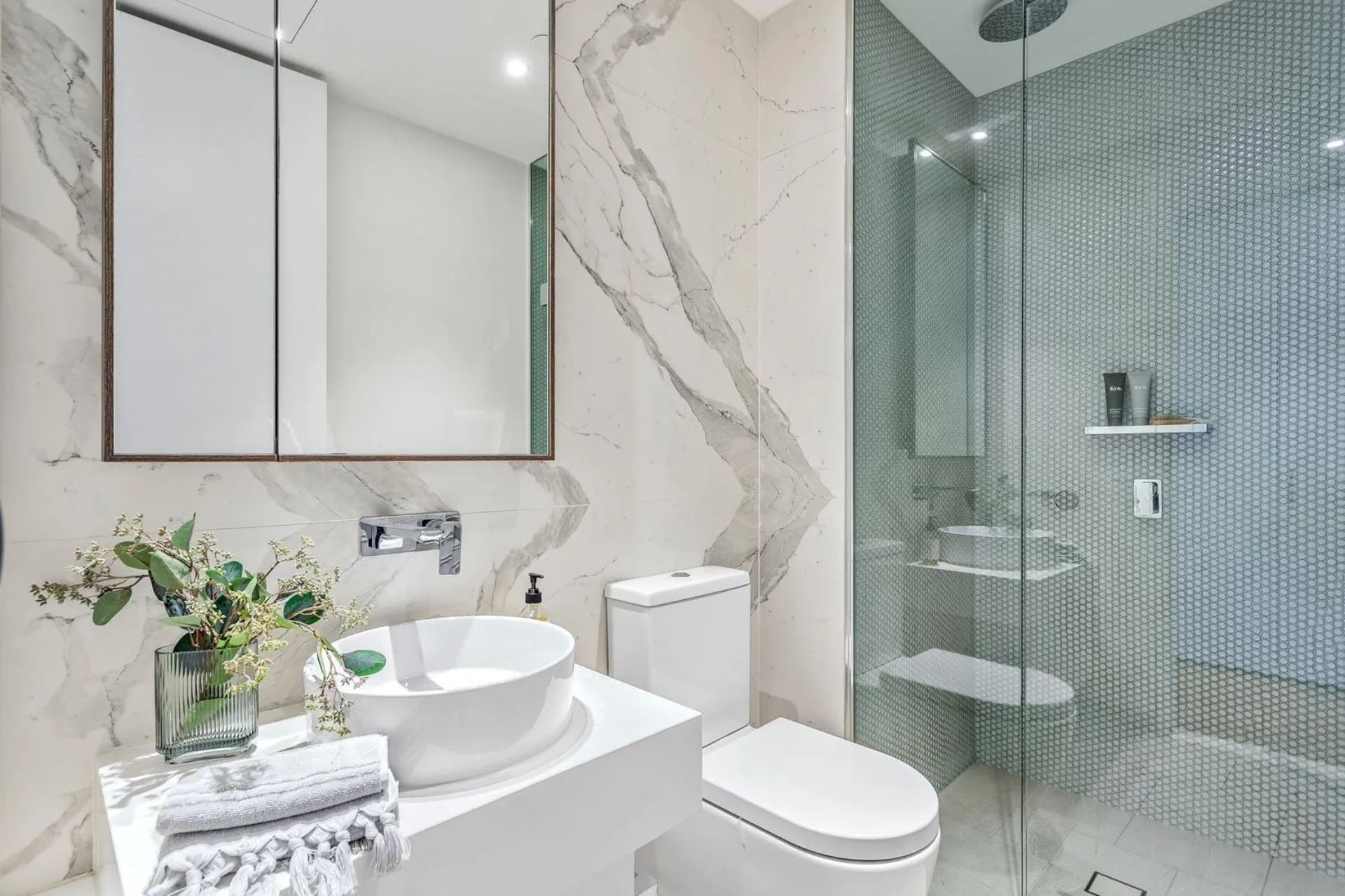 906/77 Queens Road, Melbourne - Thumbnail 4