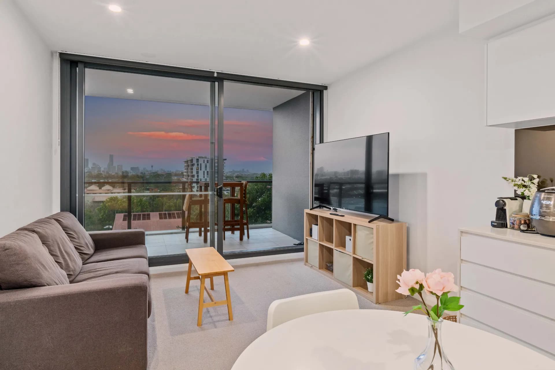 20604/300 Old Cleveland Road, Coorparoo - Thumbnail 3