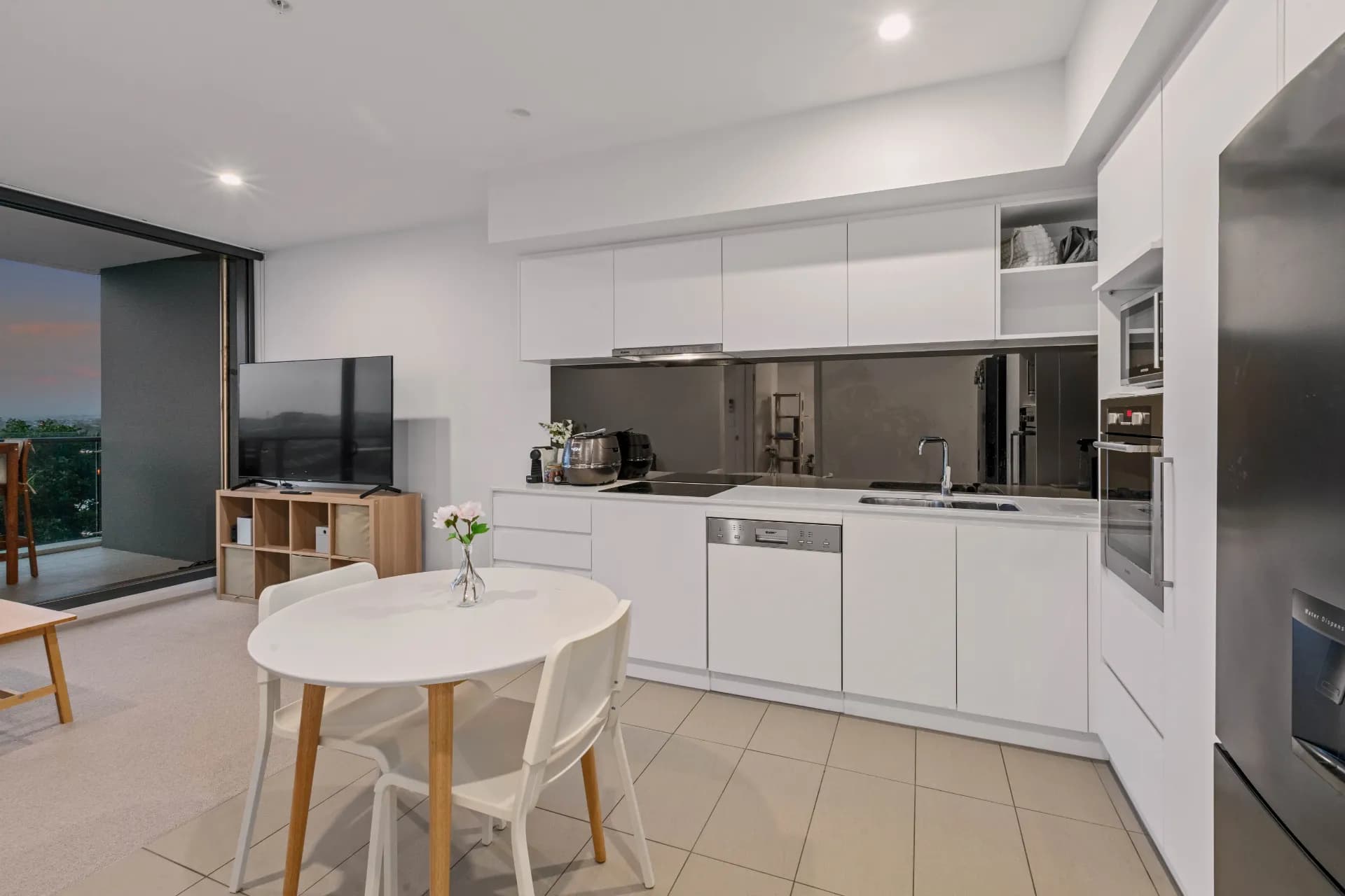 20604/300 Old Cleveland Road, Coorparoo - Thumbnail 6