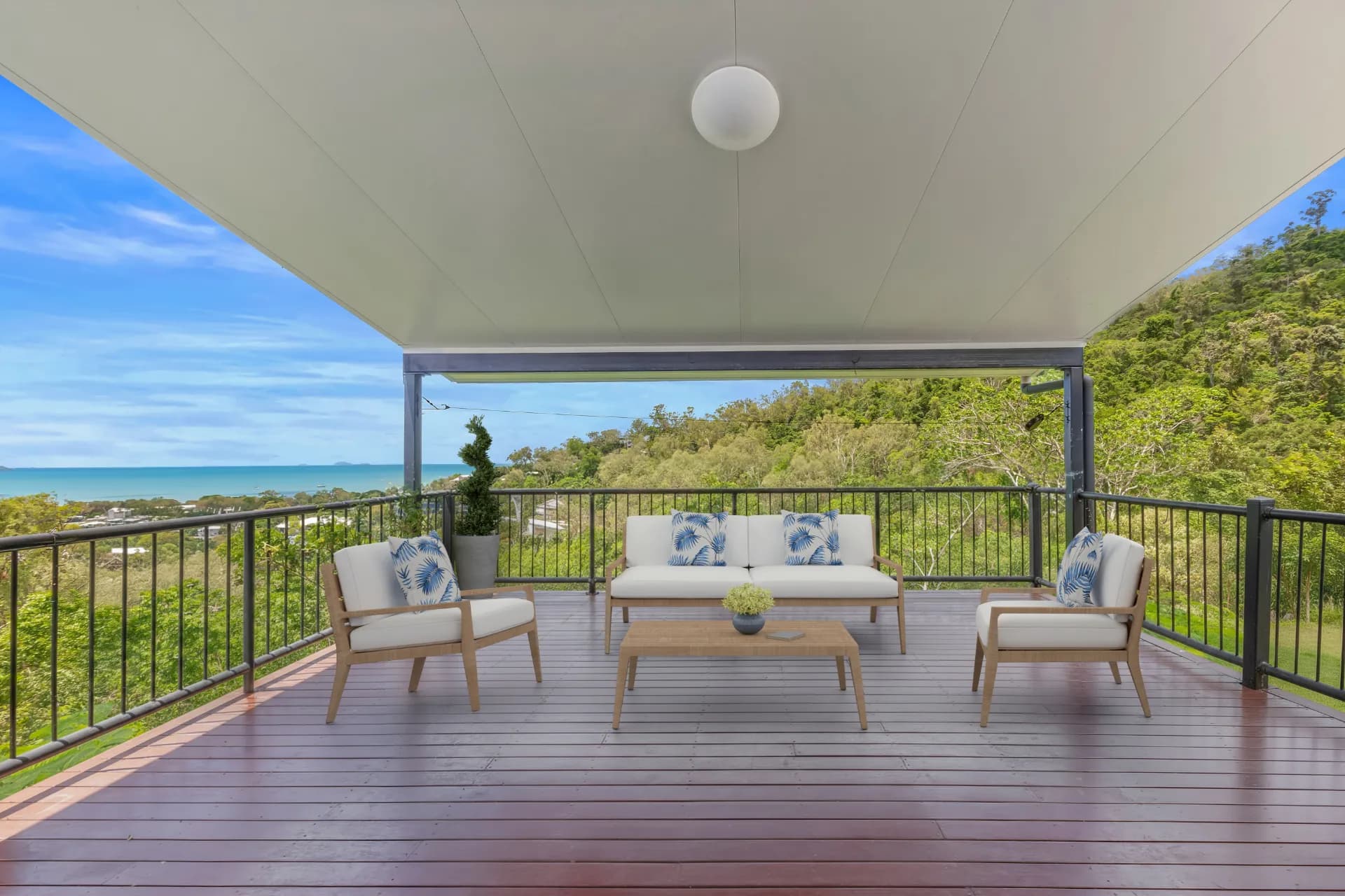 21 Yachtsman Parade, Cannonvale - Thumbnail 4
