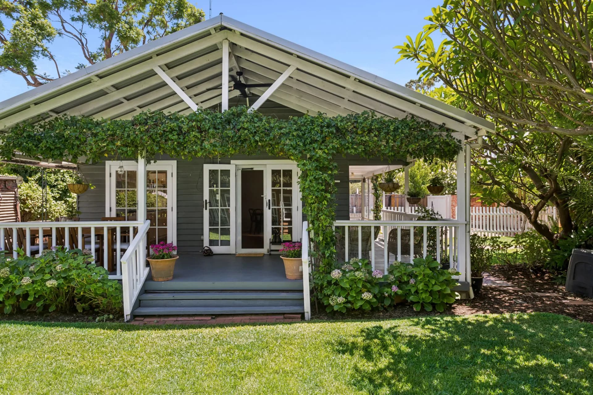 19 Meadow Street, Guildford - Thumbnail 2