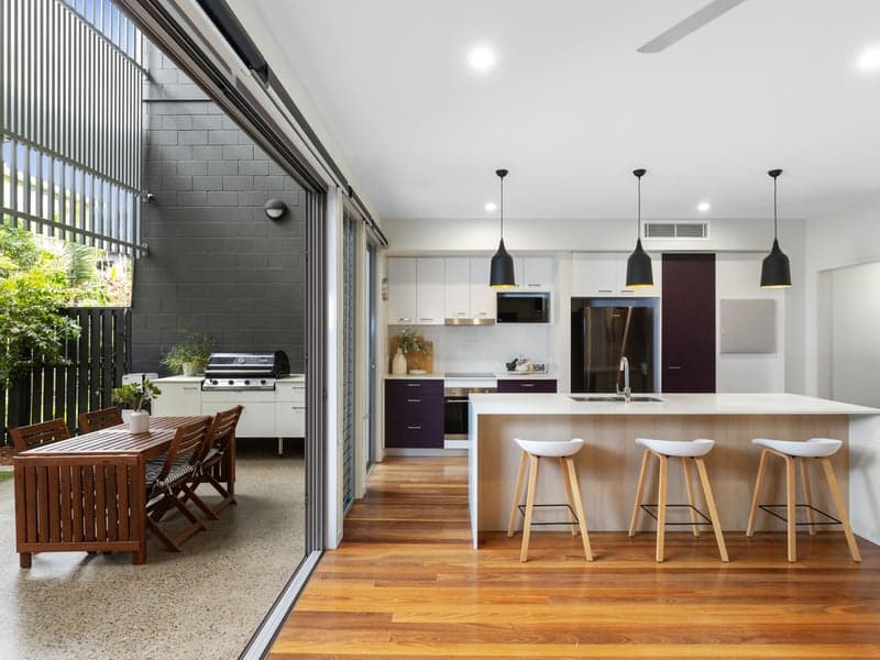 104/35 Kersley Road, Kenmore - Thumbnail 3