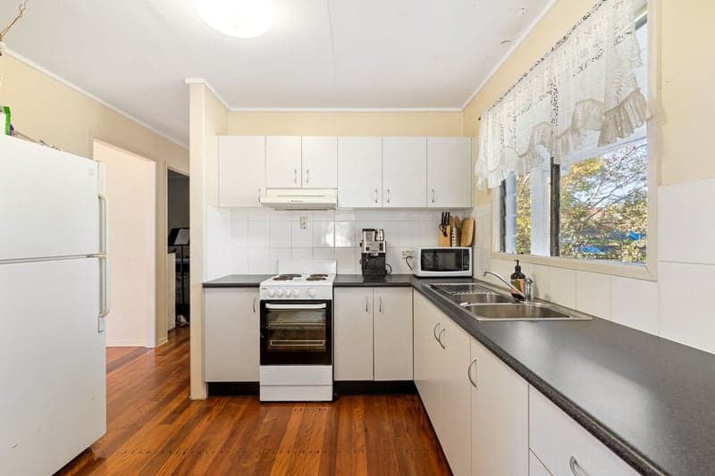 34 & 34a Allard Street, Indooroopilly - Thumbnail 2