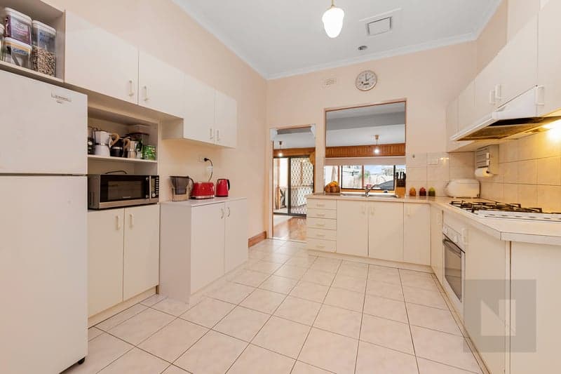 203 Essex Street, West Footscray - Thumbnail 2