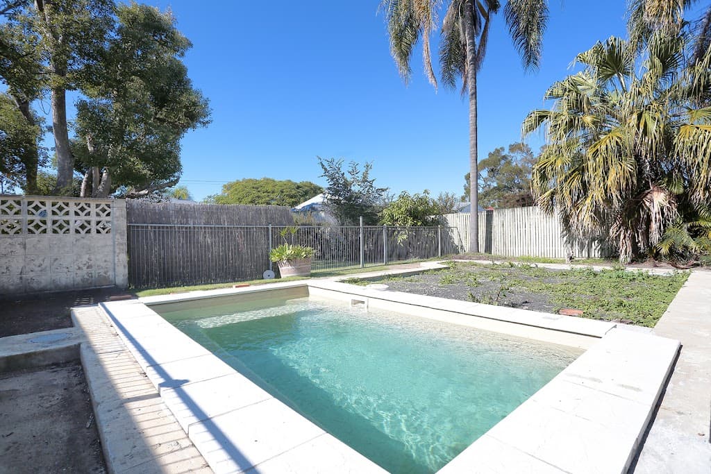 29 Cole, Silkstone, QLD, 4304, Silkstone - Thumbnail 3