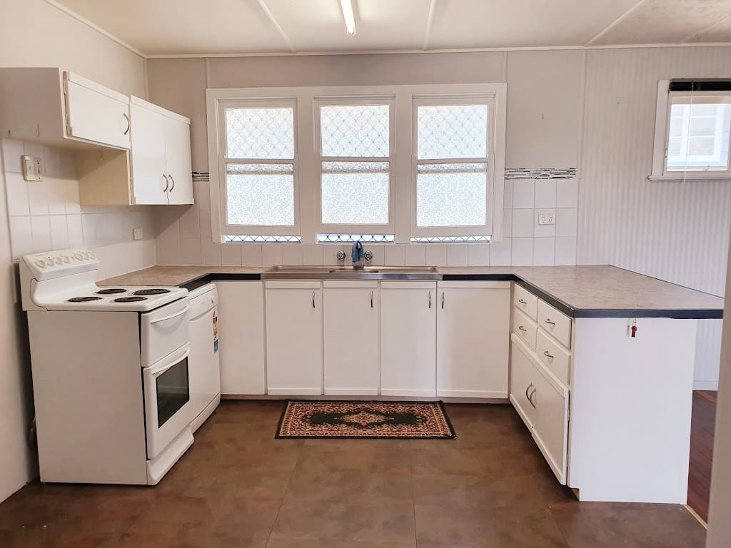 13 Lupton Street, Churchill, QLD, 4305, Churchill - Thumbnail 3