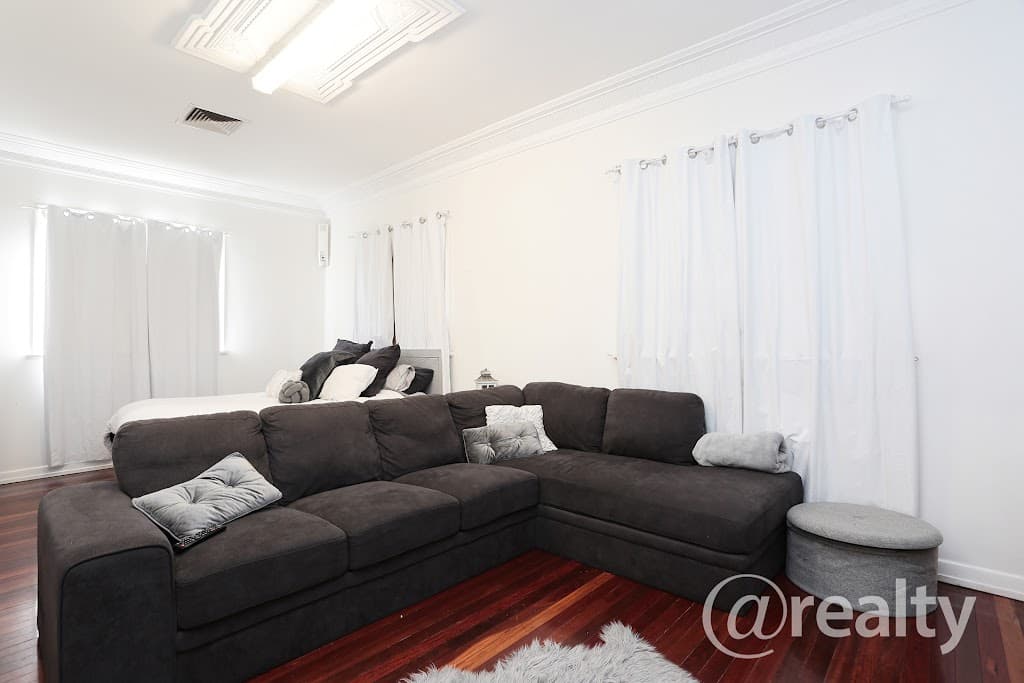 68 Smiths Road, Goodna, QLD, 4300, Goodna - Thumbnail 2