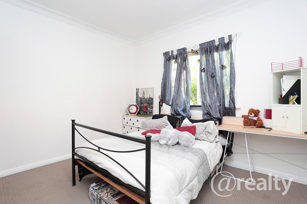68 Smiths Road, Goodna, QLD, 4300, Goodna - Thumbnail 6