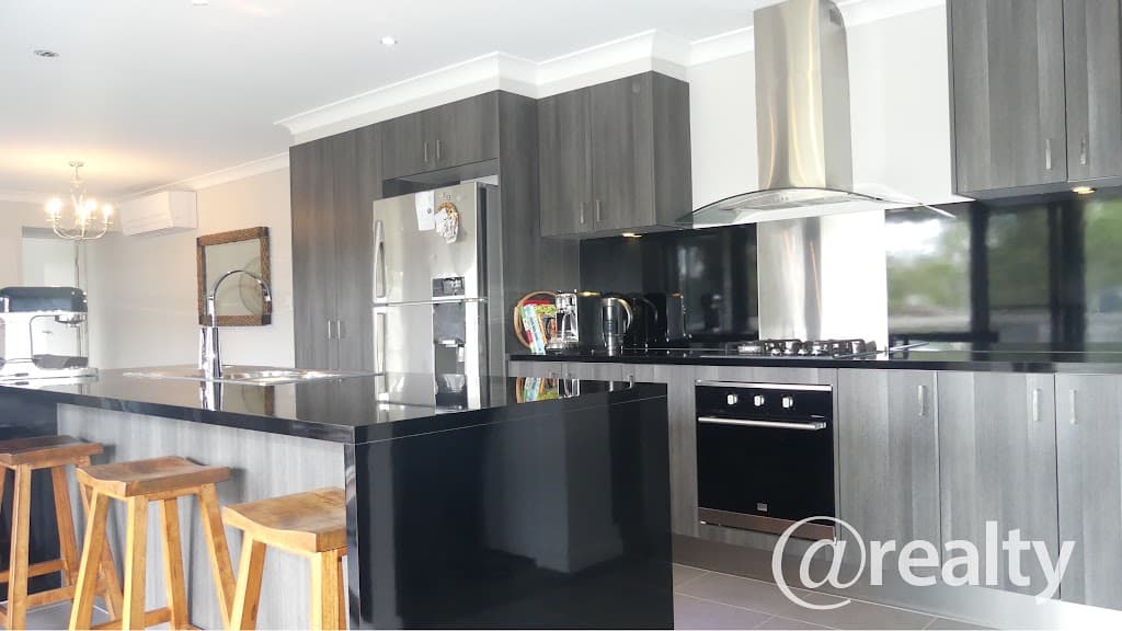 9 Van Wyk Court, Bellbird Park, QLD, 4300, Bellbird Park - Thumbnail 2