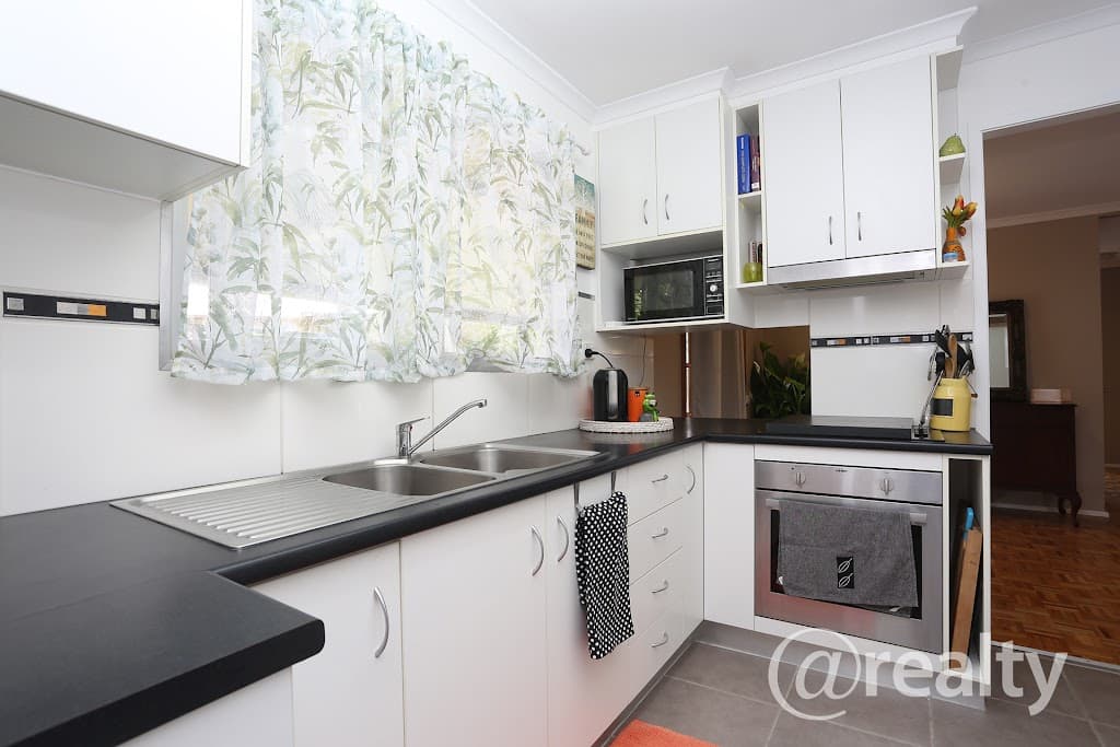8 Borodin Street, Bellbird Park, QLD, 4300, Bellbird Park - Thumbnail 3