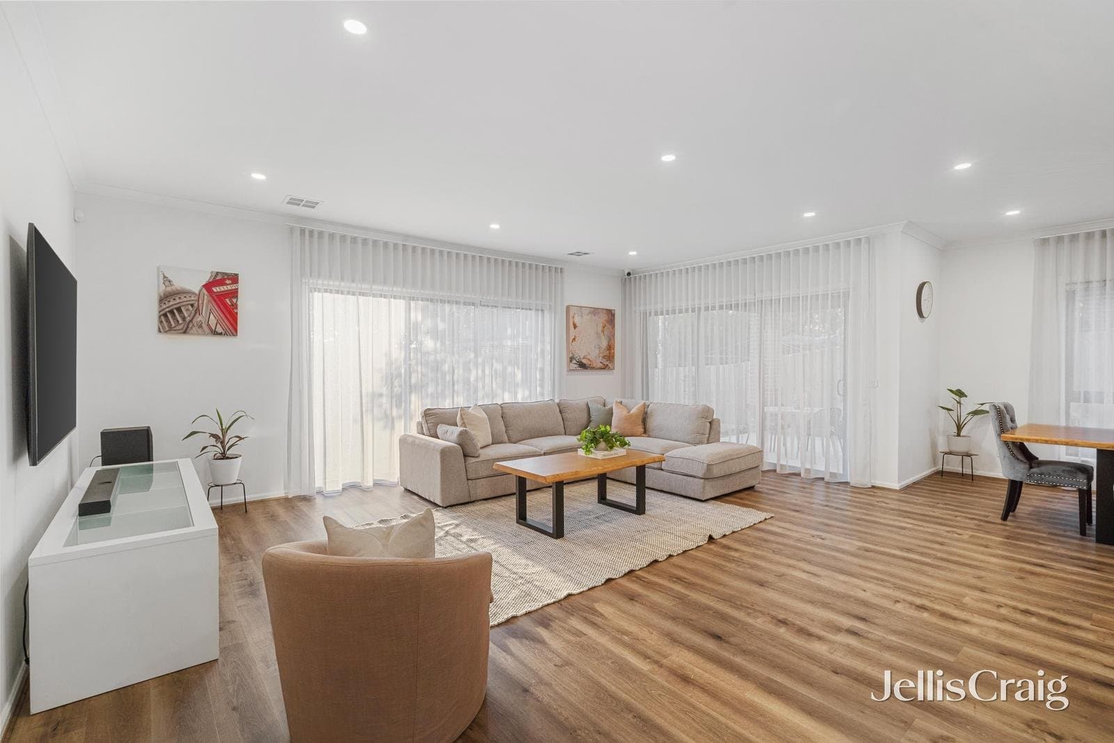 6 Salvana Avenue, Mitcham, Mitcham - Thumbnail 3