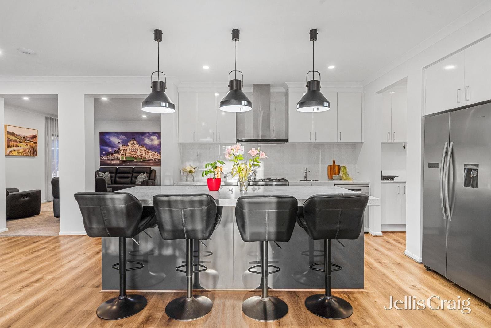 6 Salvana Avenue, Mitcham, Mitcham - Thumbnail 6