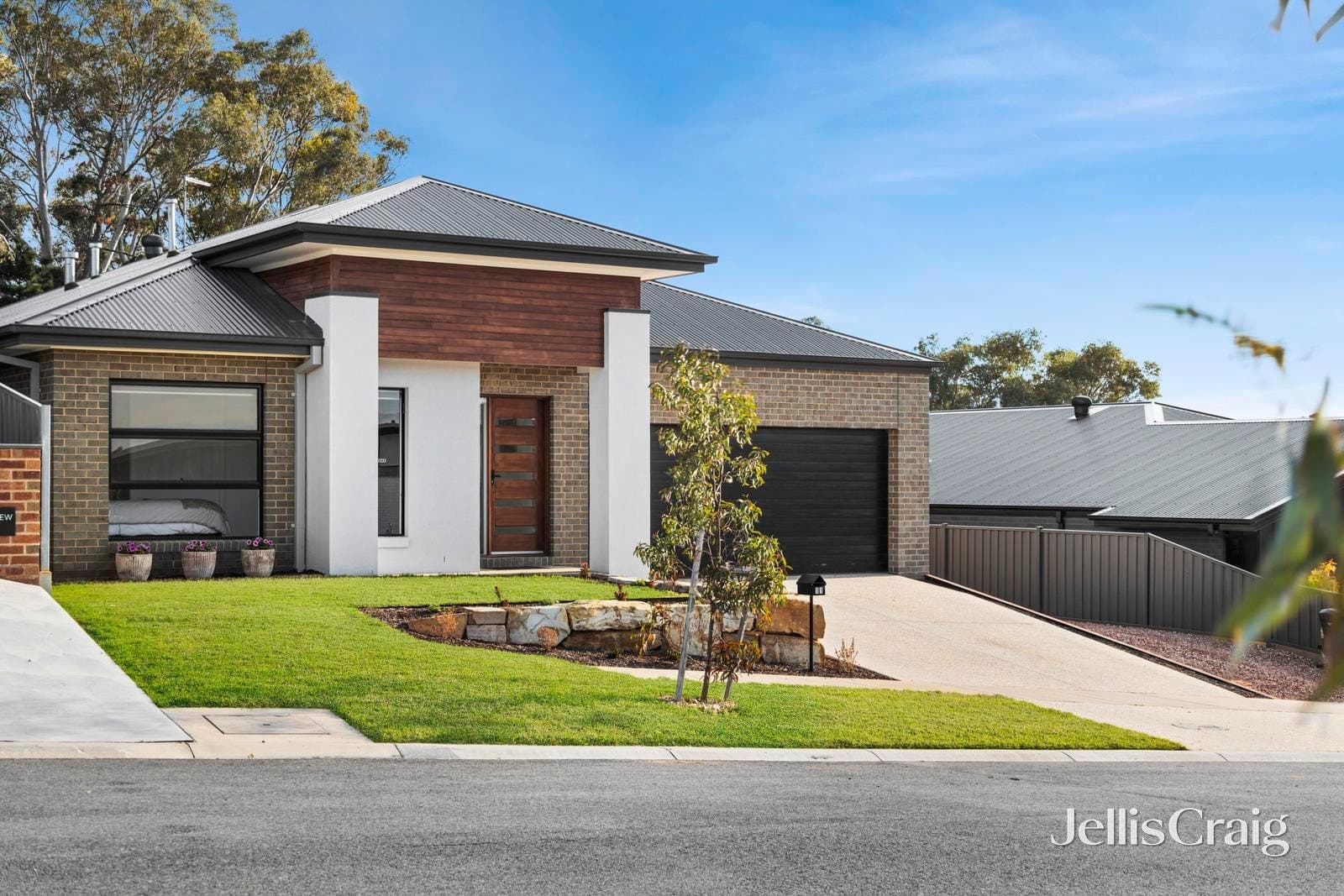 11 Hill View Court, Mckenzie Hill, Mckenzie Hill - Thumbnail 2