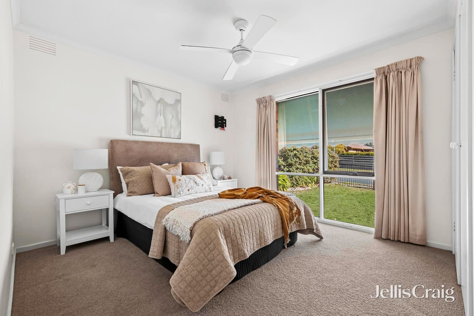 20 Stuart Drive, Woodend, Woodend - Thumbnail 8