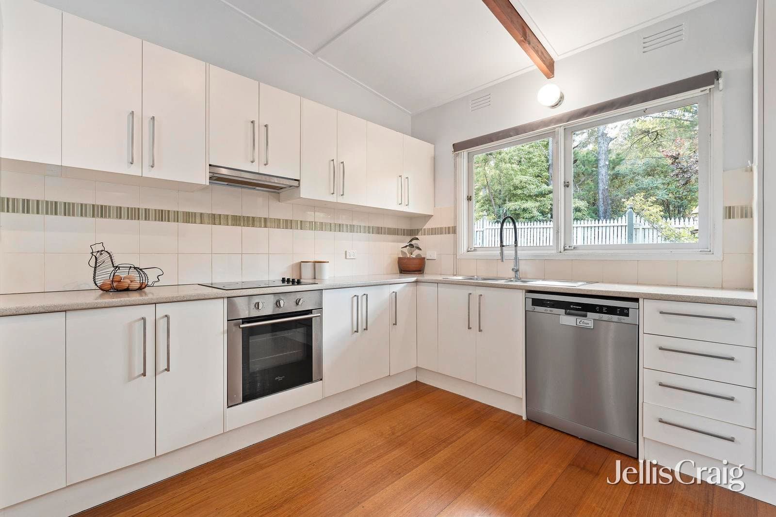 16 Croydon Way, Croydon, Croydon - Thumbnail 5