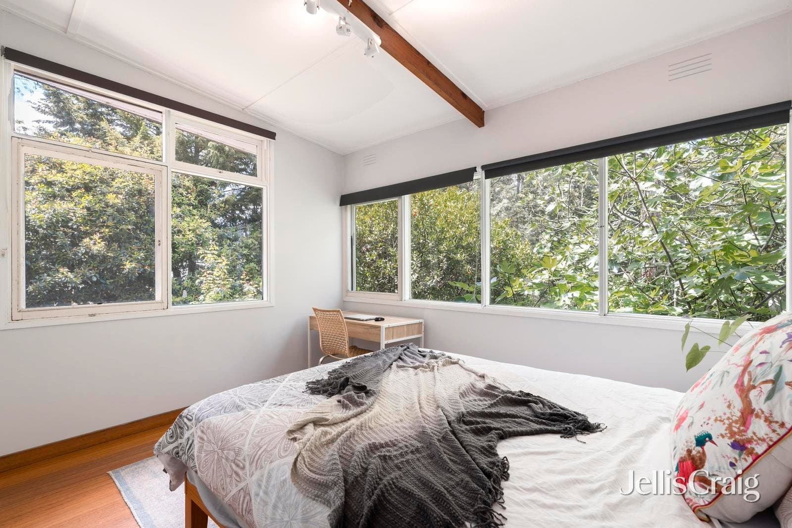 16 Croydon Way, Croydon, Croydon - Thumbnail 8